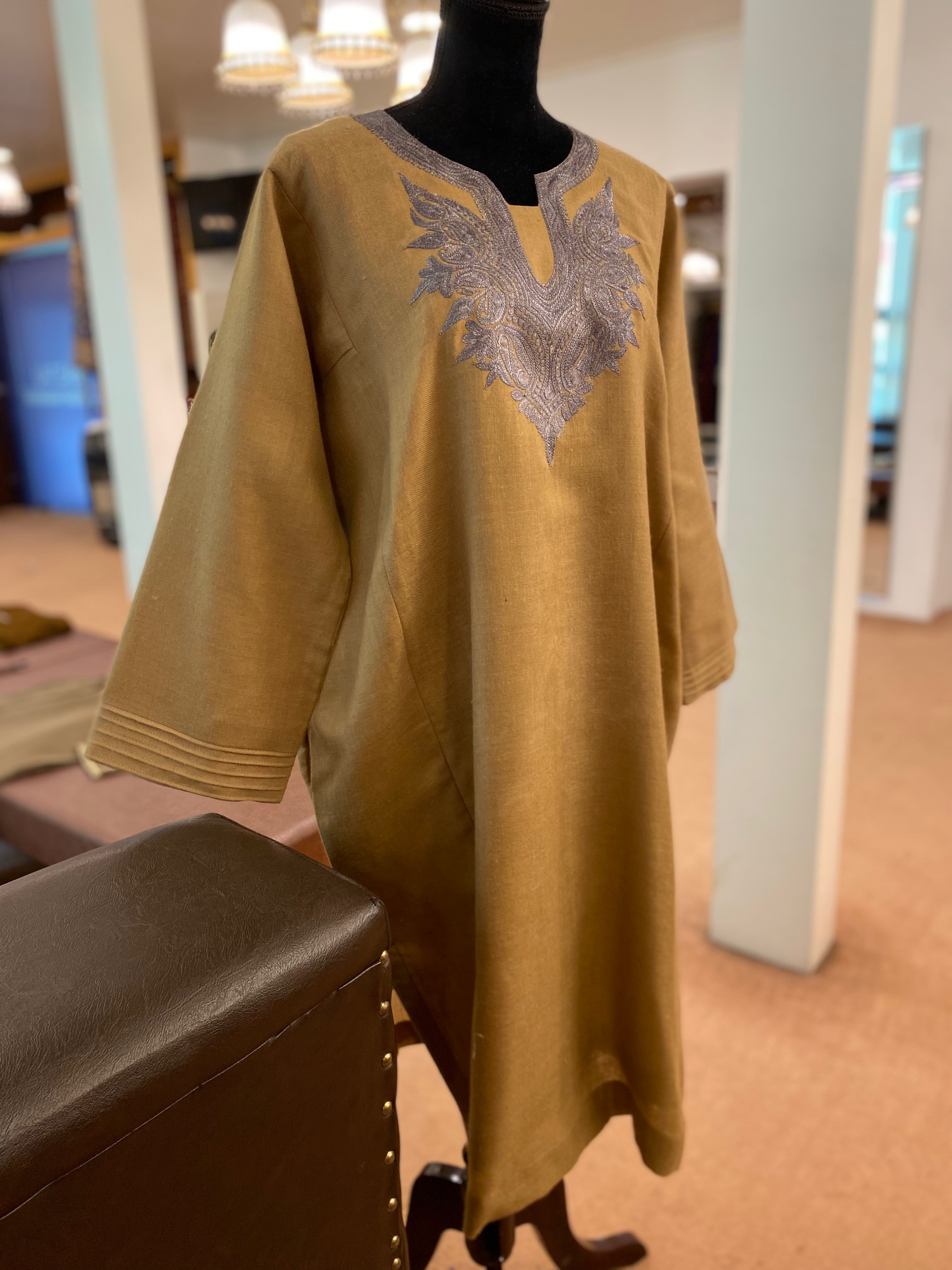 Pure pashmina blend pheran with Doav embroidery pwb179