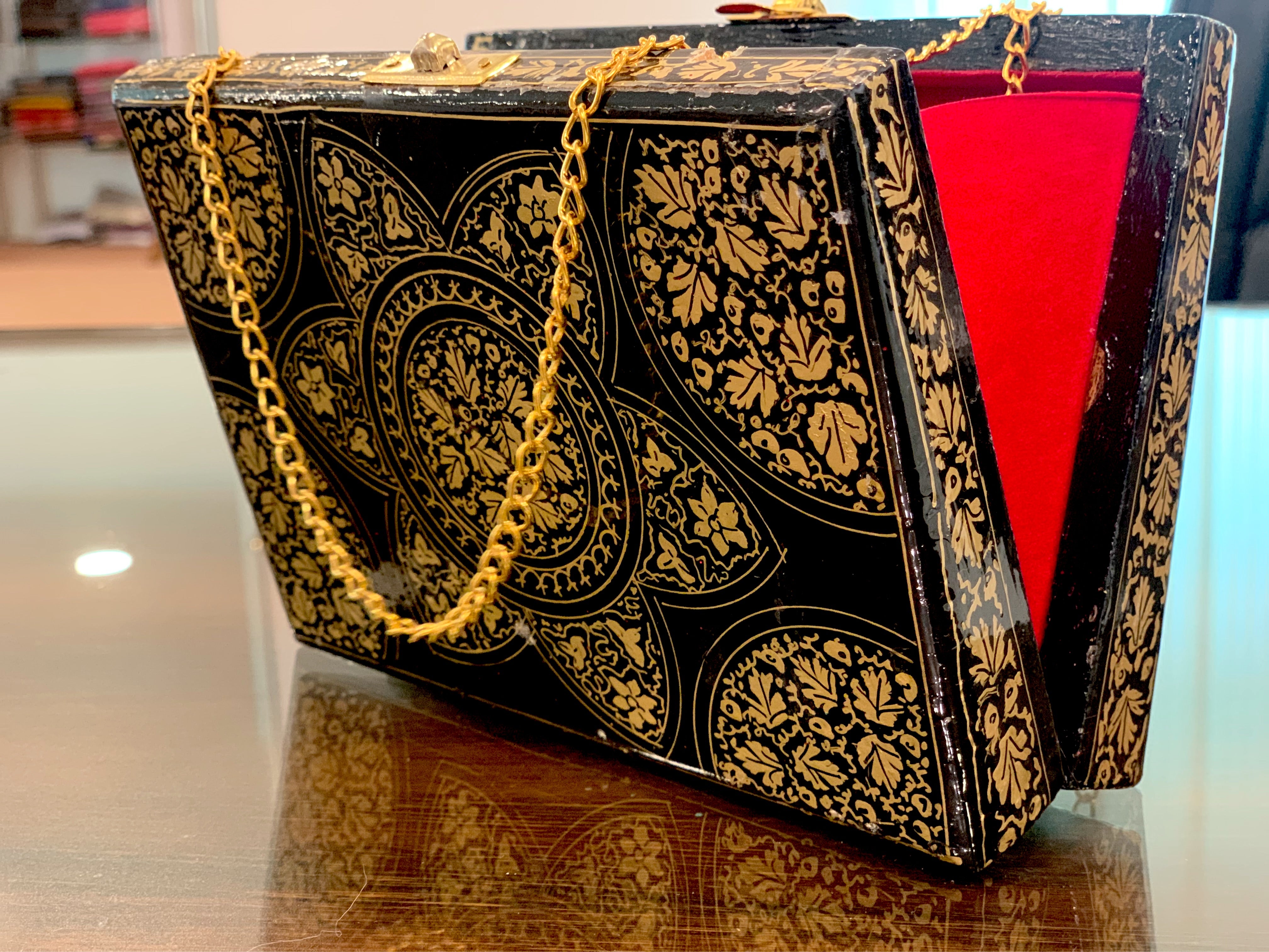 Paper Machie clutch - Pastau