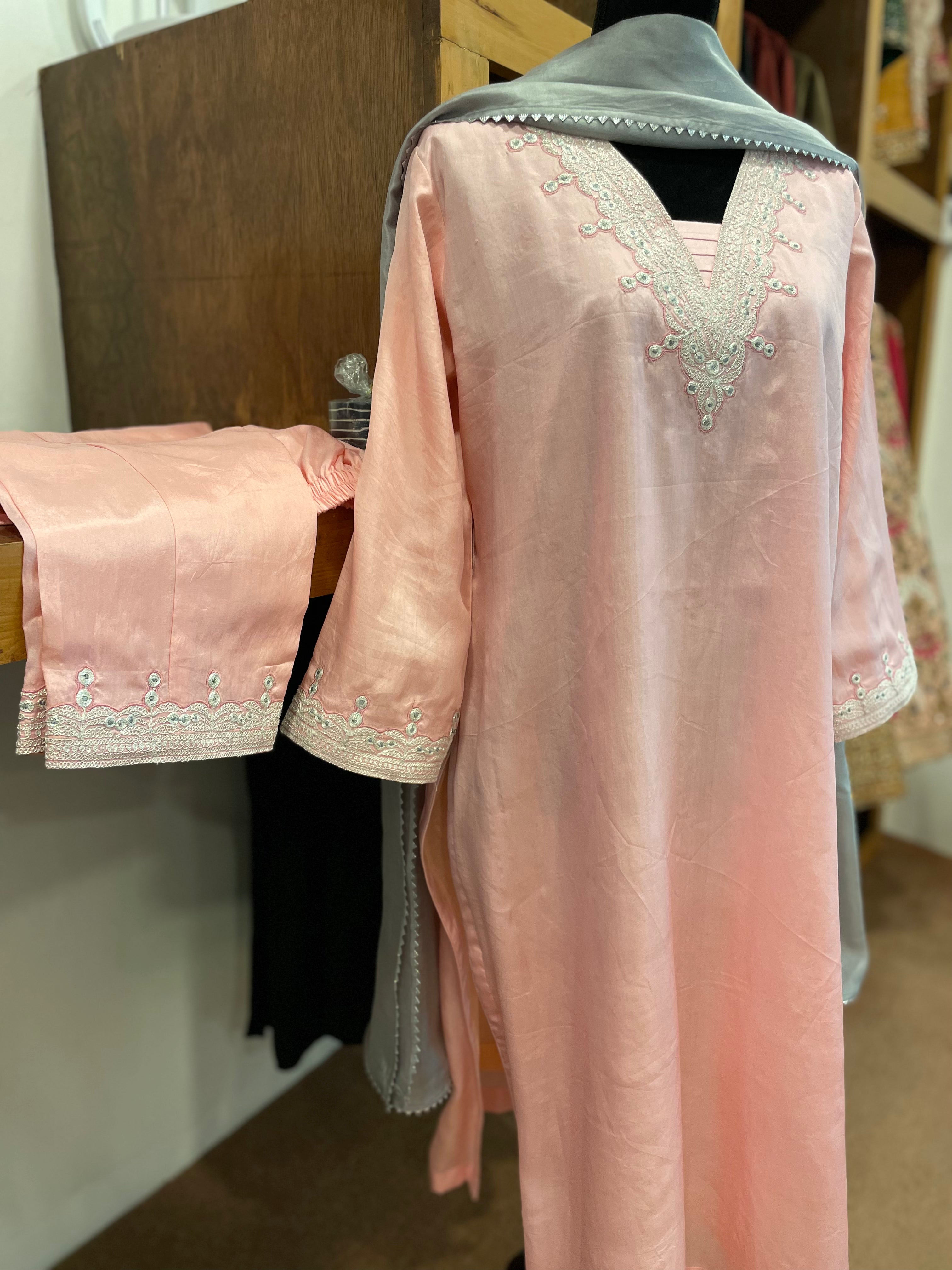 Puresilk kurta set Mtks336