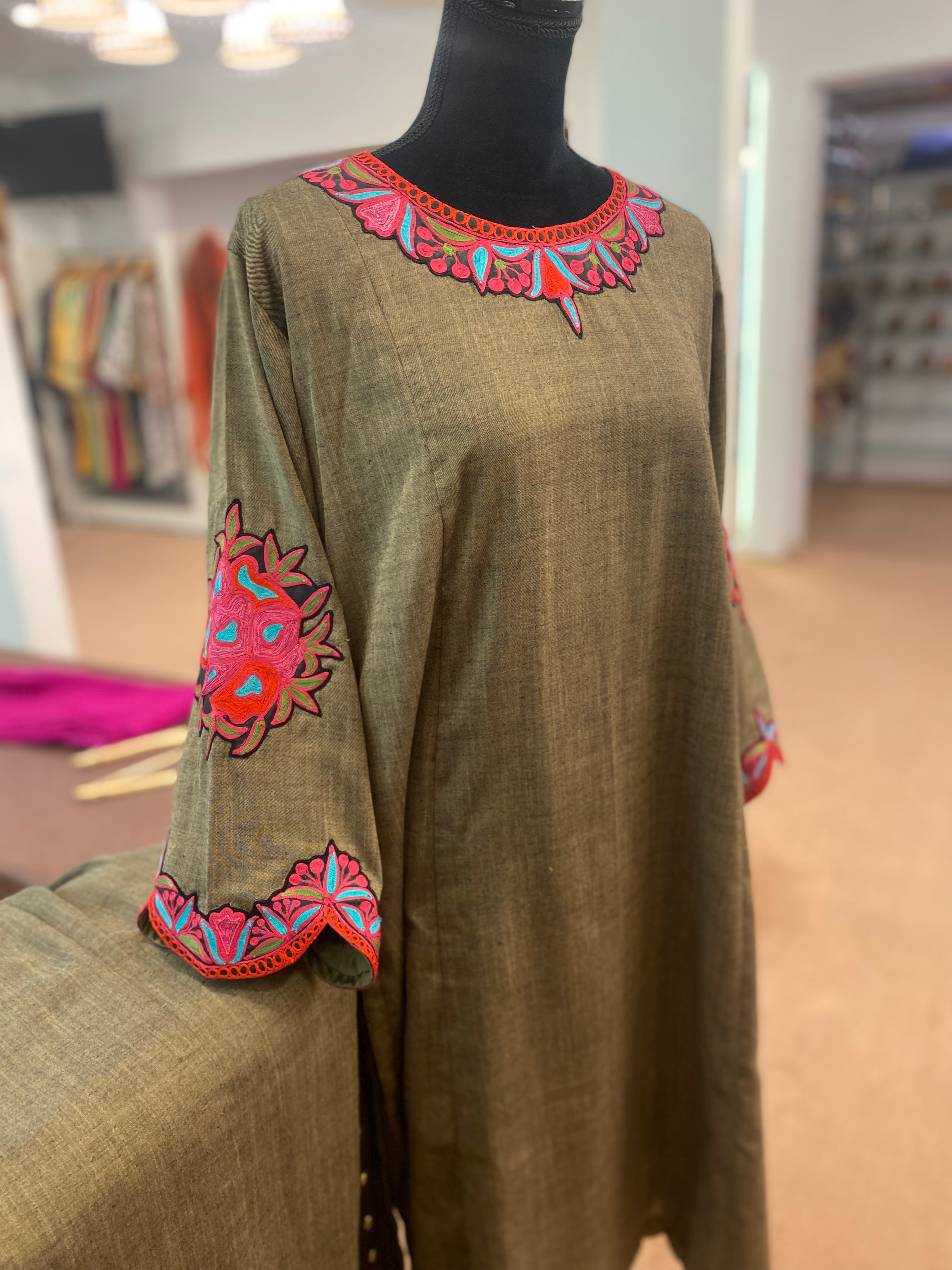 Aari kurta set 2pc stitched PBKS060