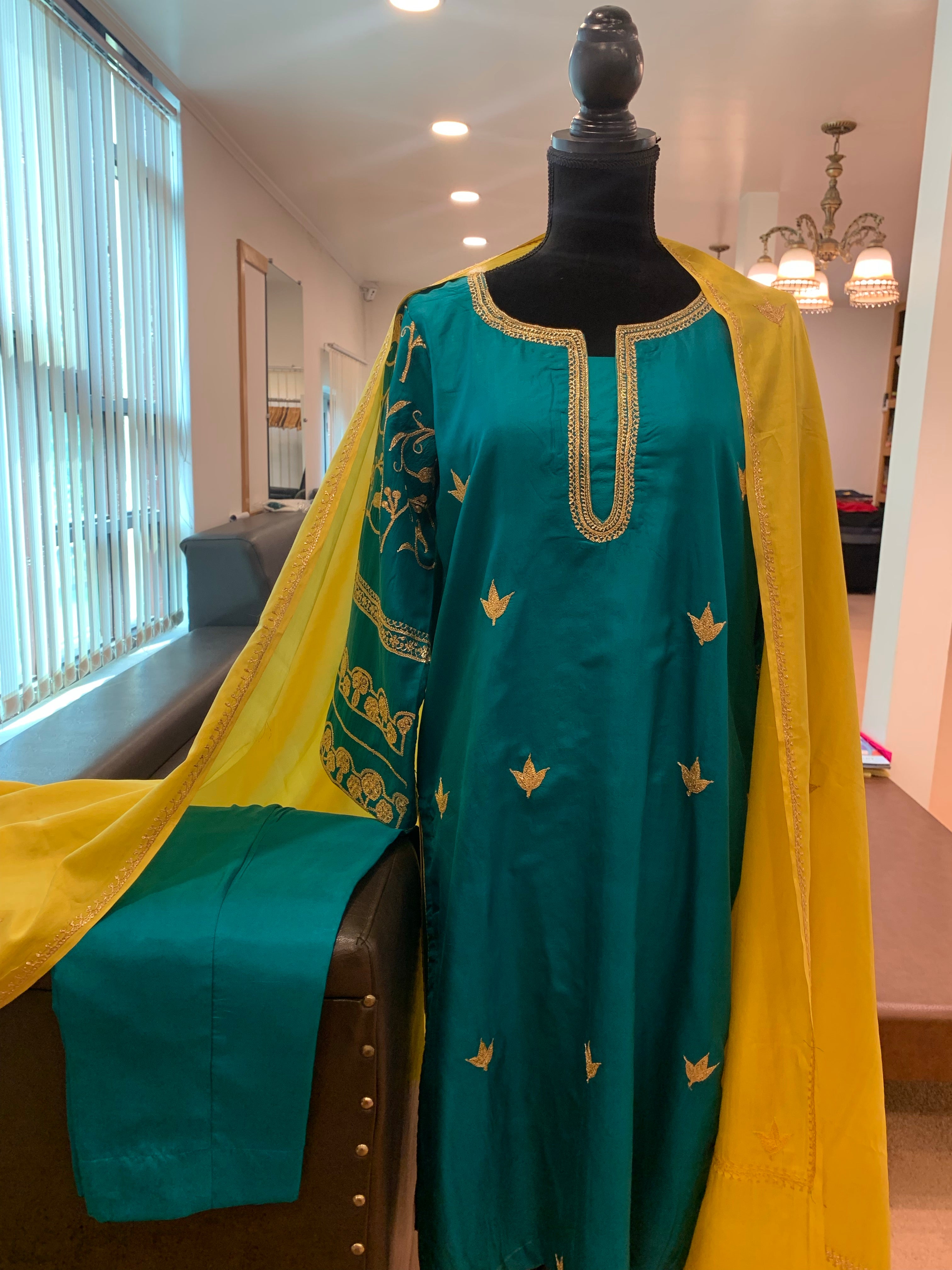 Hand Tilla pure silk 3pc stitched