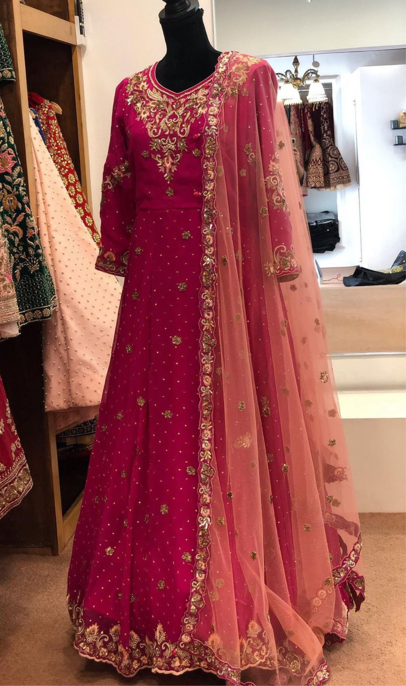 Hand embroidered ensemble - Pastau