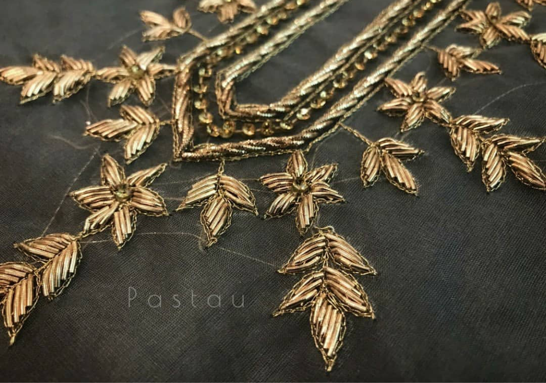 Handembroidered suit unstitched - Pastau