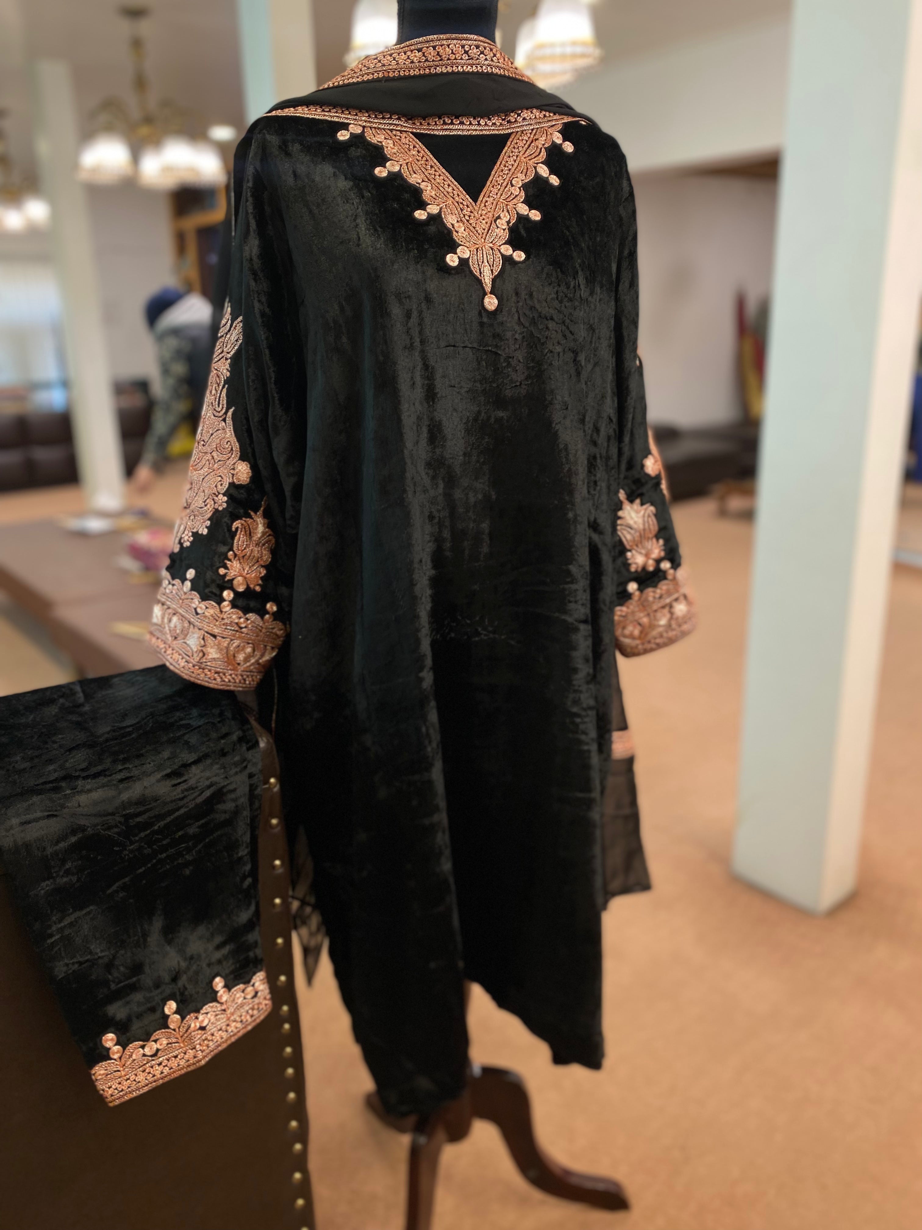 Velvet pheran set 3pc