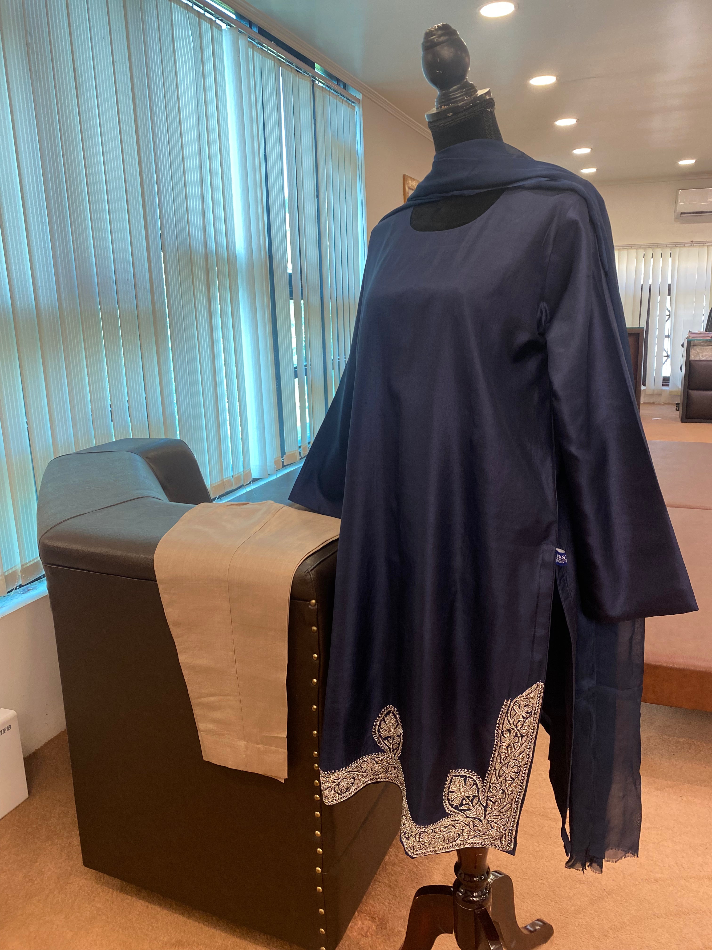 Pure silk Hand Tilla suit 3pc stitched