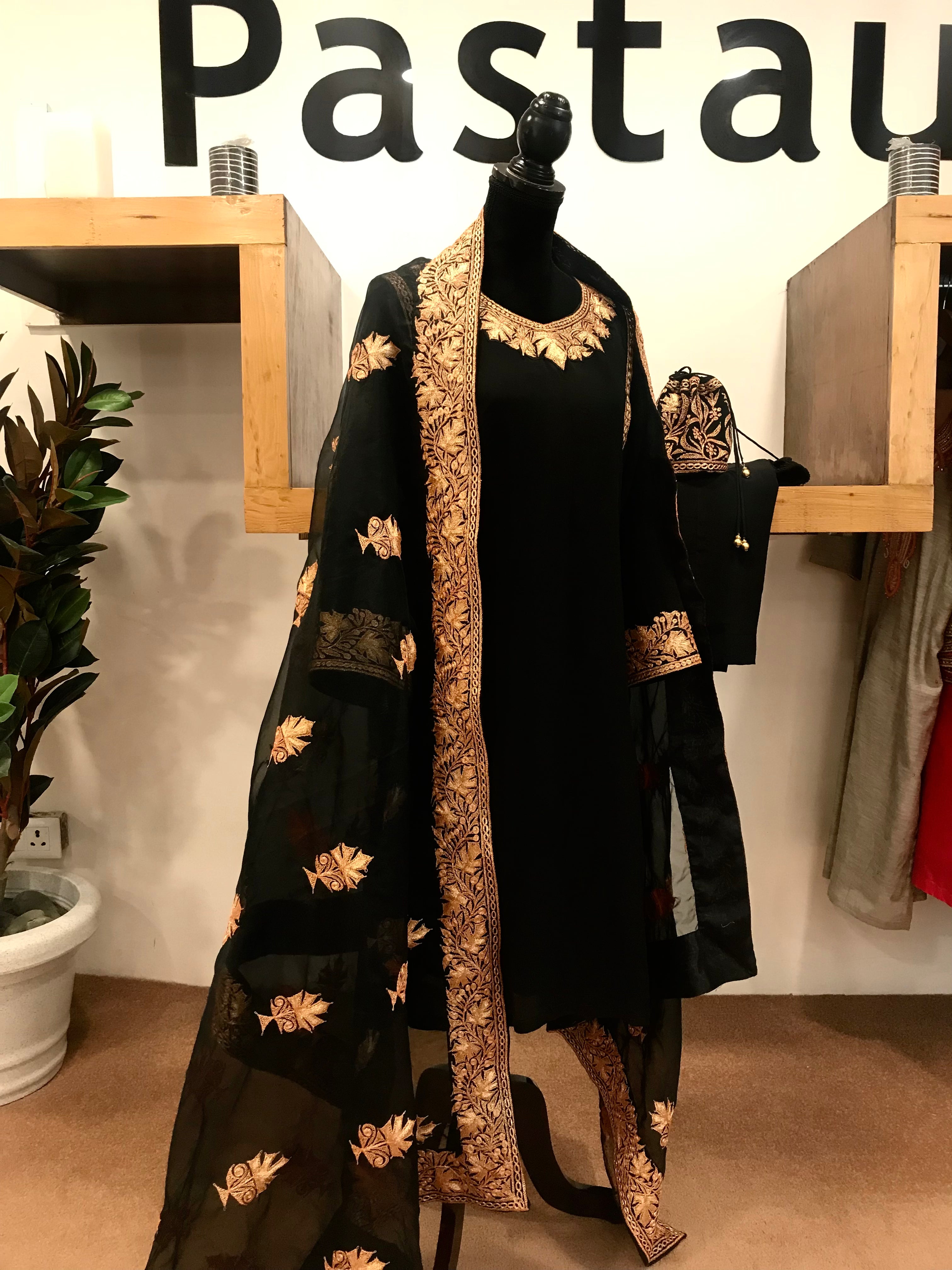 Kashmiri Tilla crepe dress 3pc stitched