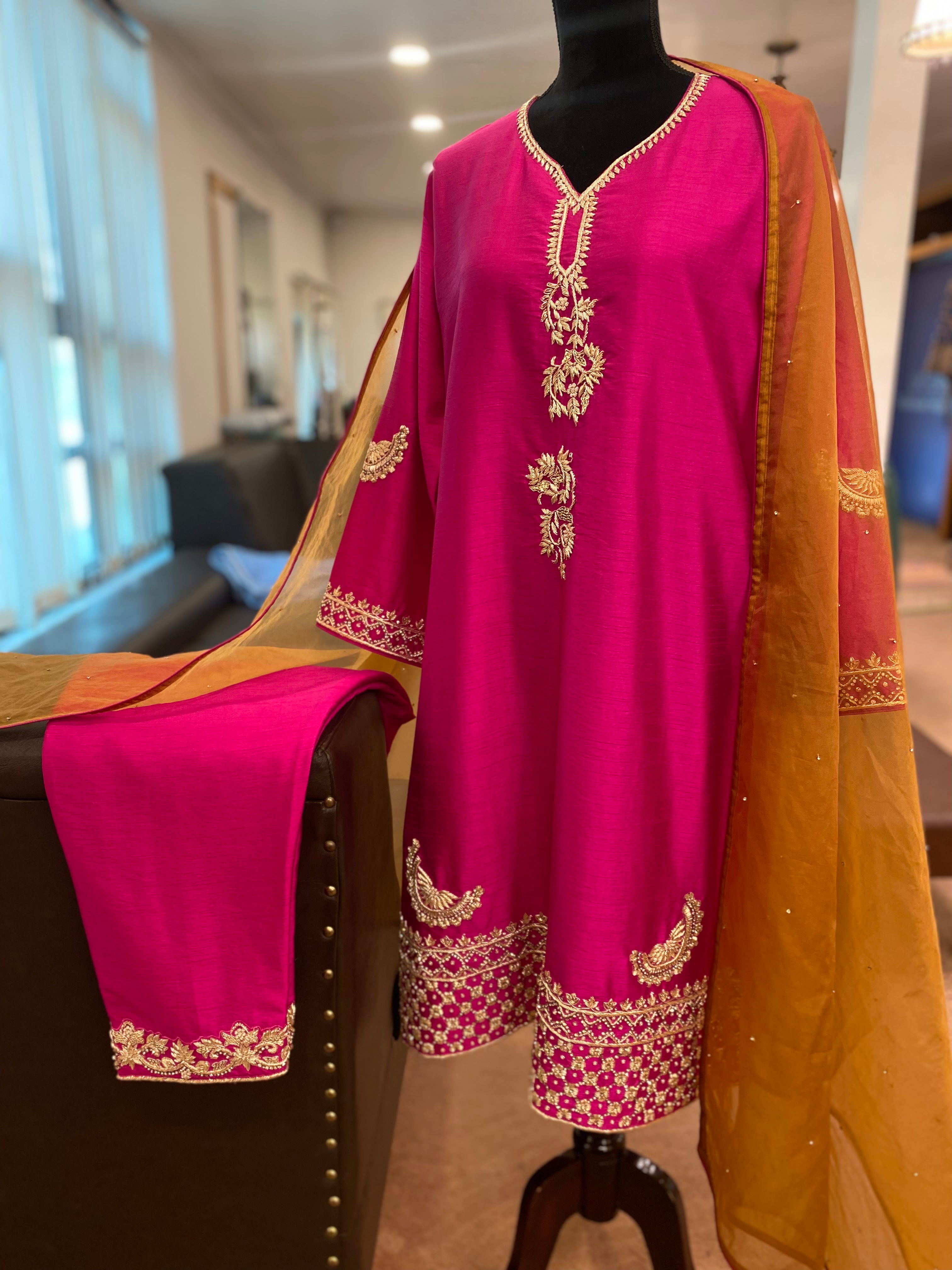 Hand embroidered suit 3pc stitched