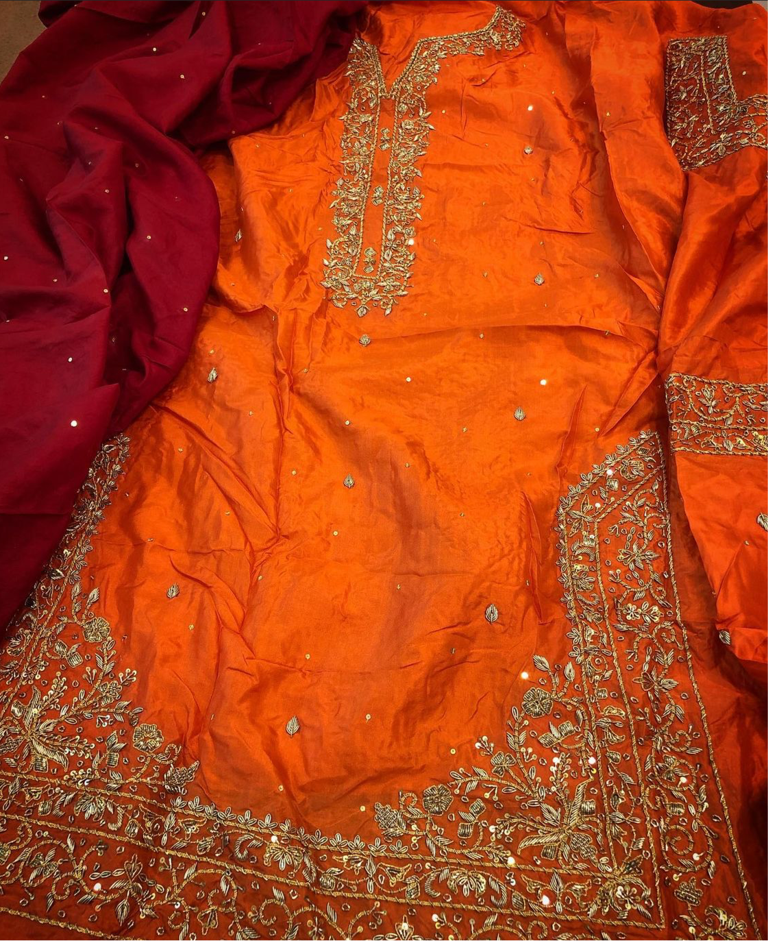 Handembroidered 3 pc suit - Pastau