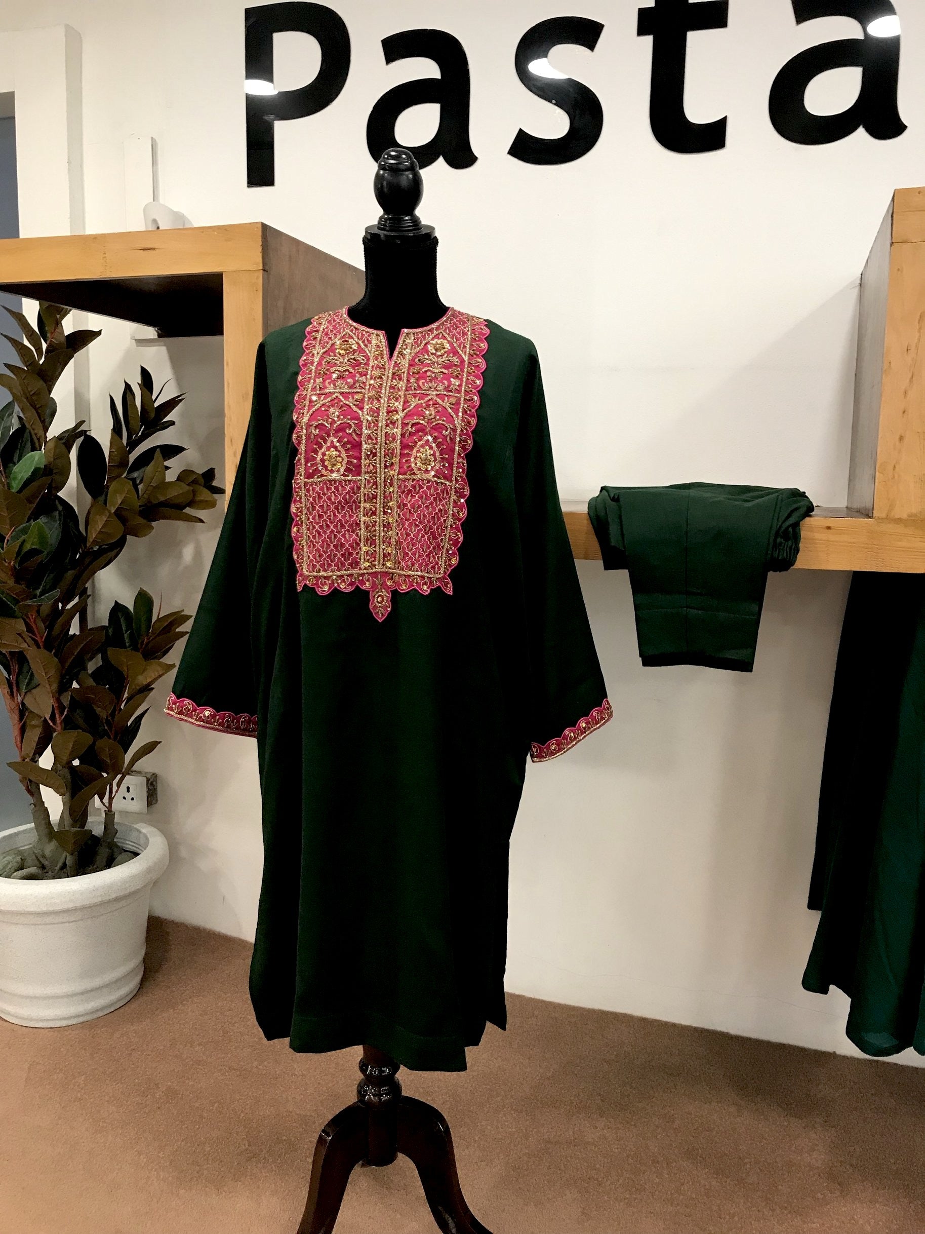 Pure pashmina blend kurta set with handcrafted embroidery PWB122