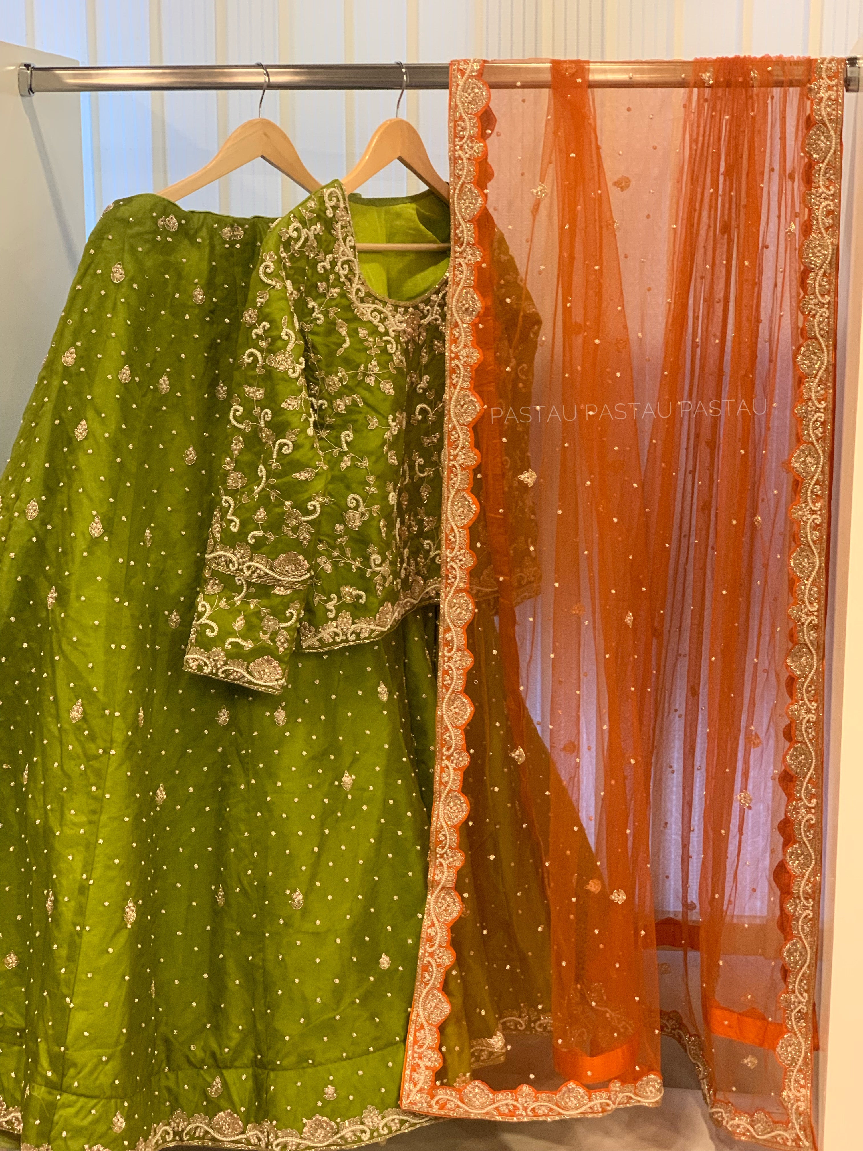 green bridal mehndi dress Latest Lehenga Choli Green Bridal Dress Pakistani Mehndi Dress LARGE
