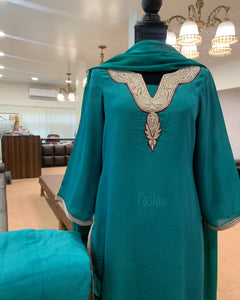 Hand Tilla crepe 3 pc suit stitched