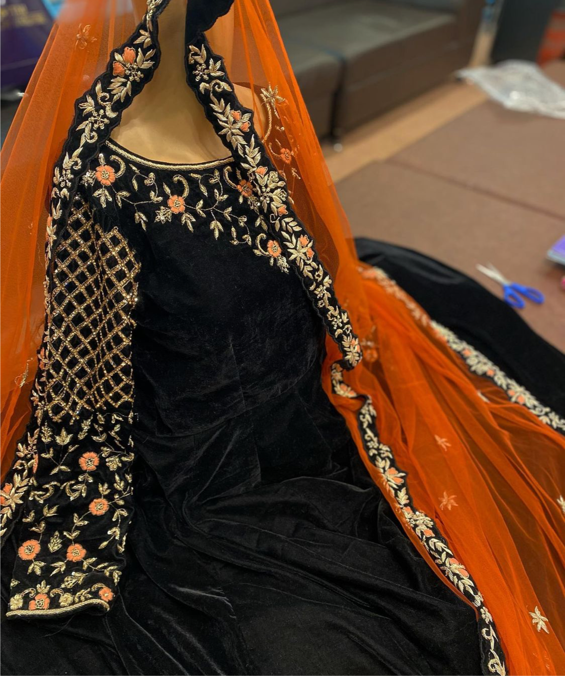 Handembroidered Dress - Pastau