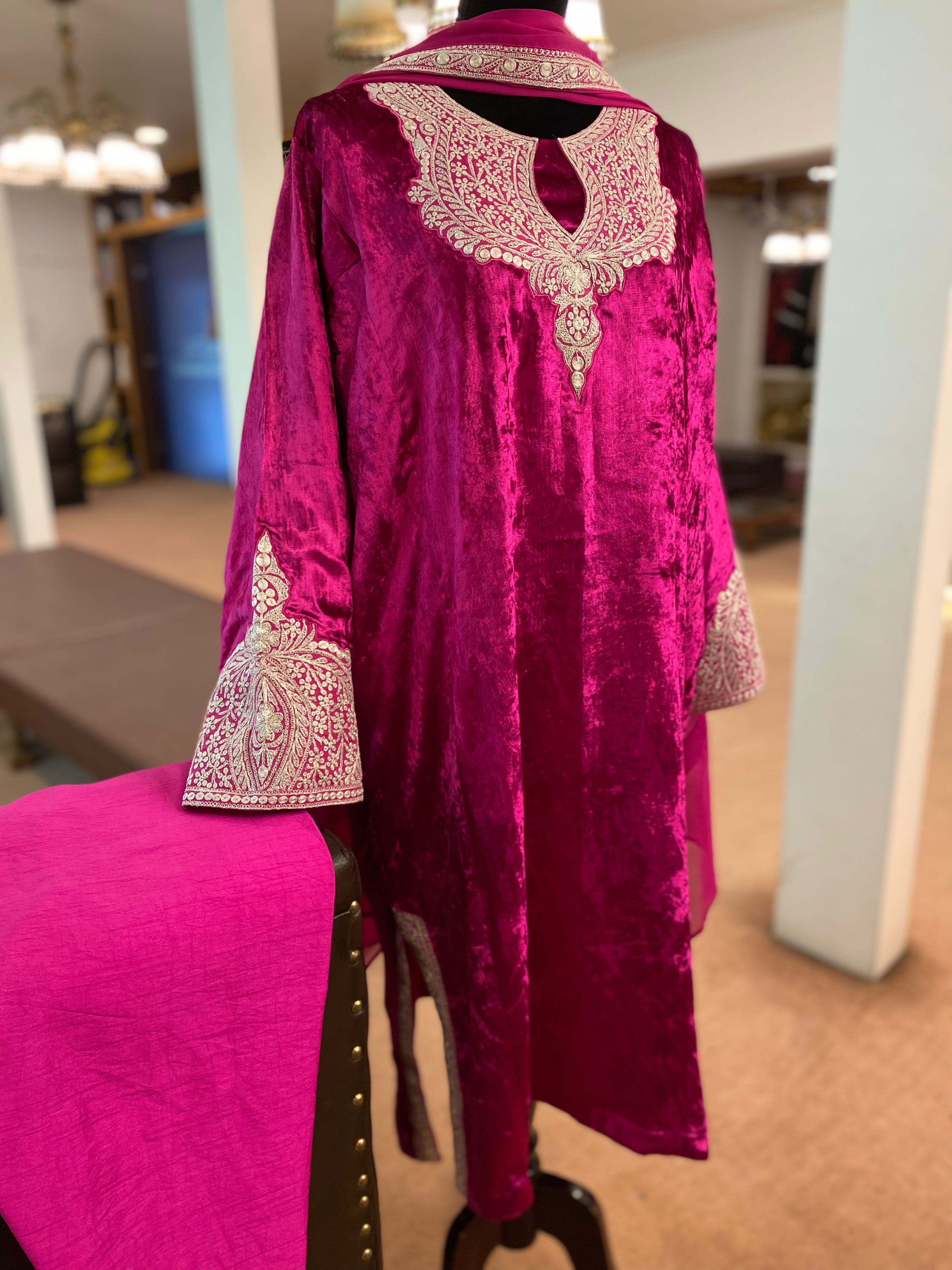 Velvet tilla pheran set 3pc