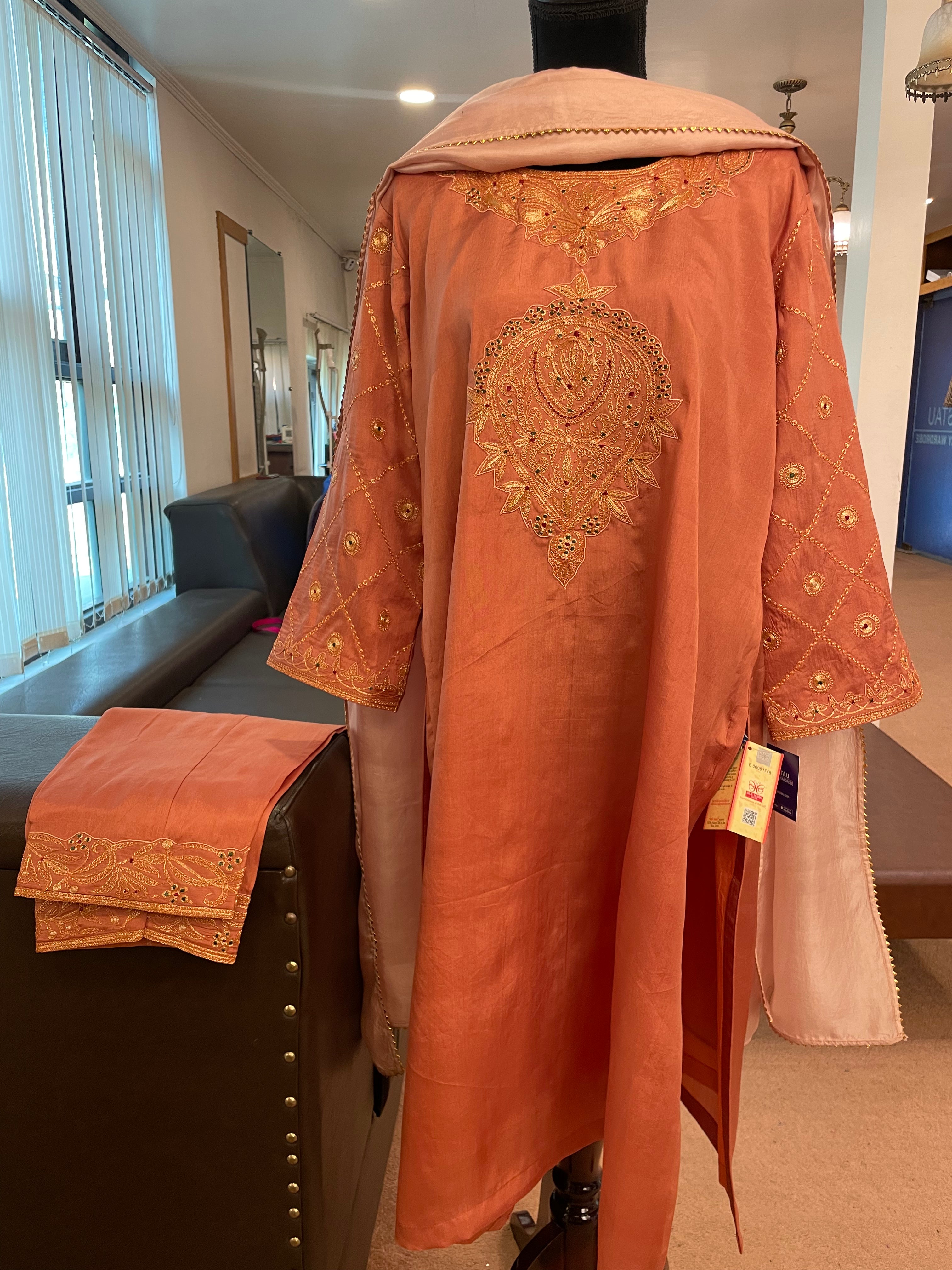 Puresilk tilla kurta set Mtks342