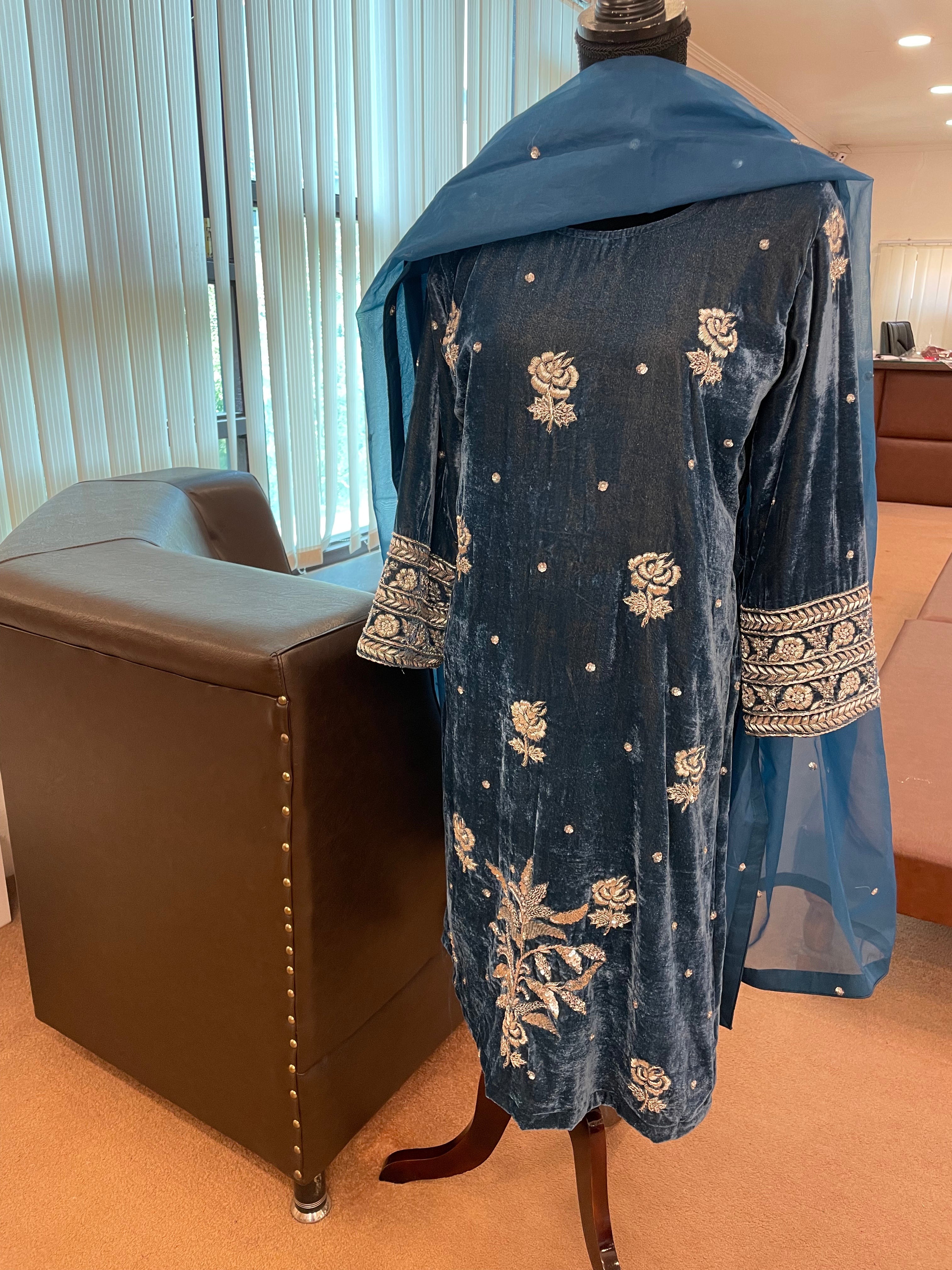 Handembroidered 3pc set