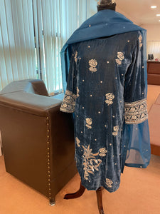 Handembroidered 3pc set