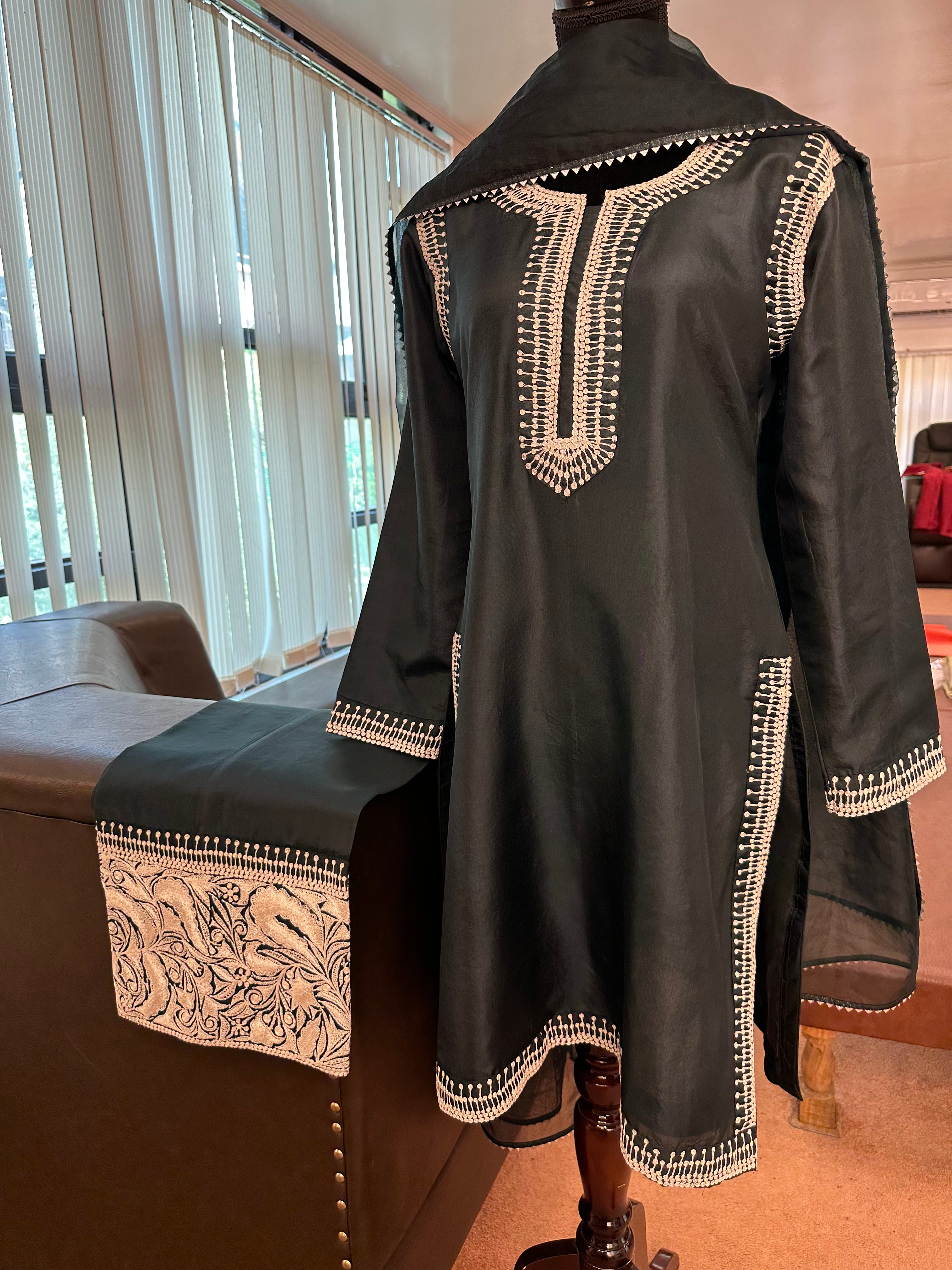 Puresilk 3 piece tilla kurta set