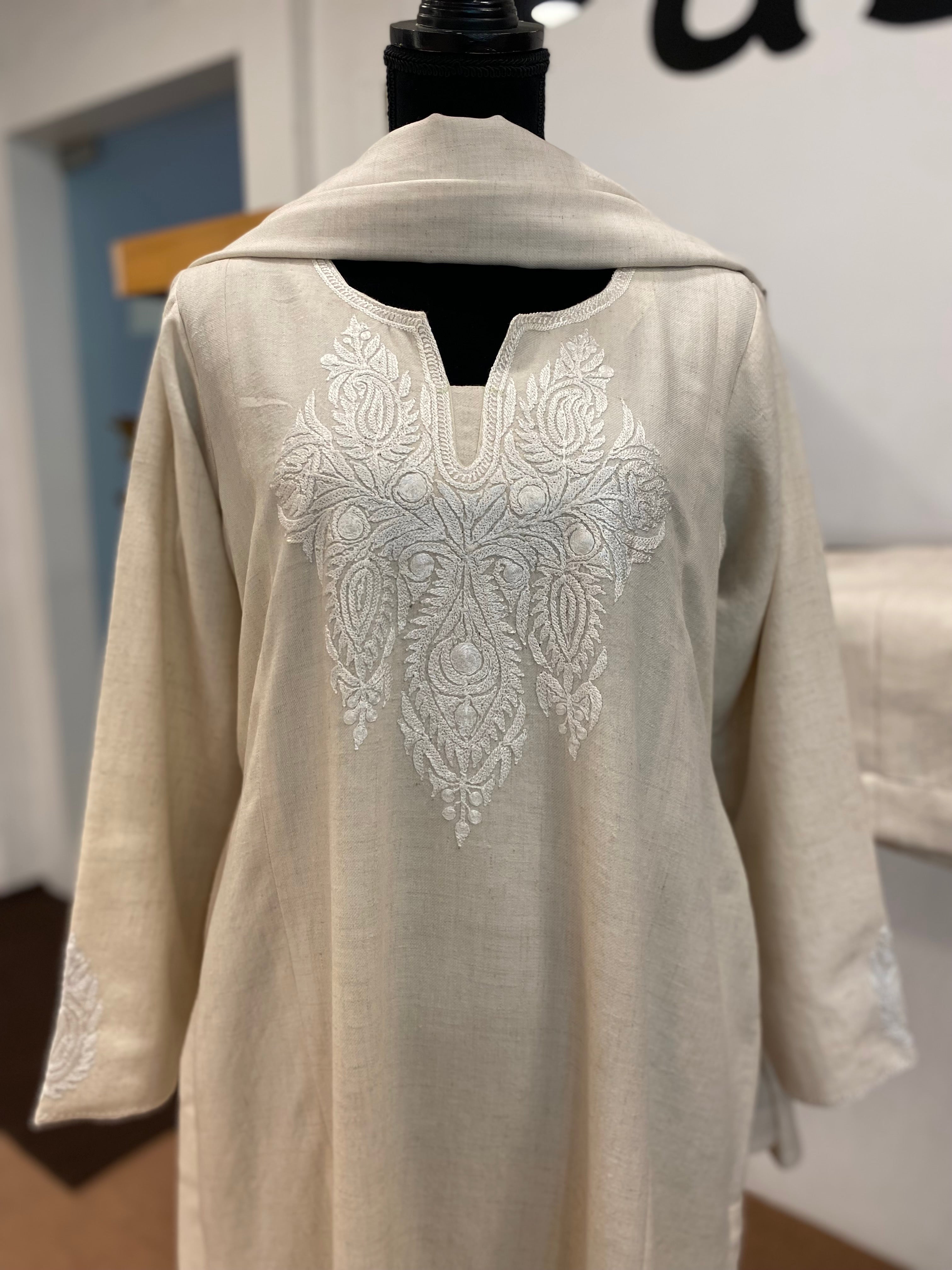 Pure pashmina and pure wool blend kurta set 3pc with traditional doaev embroidery