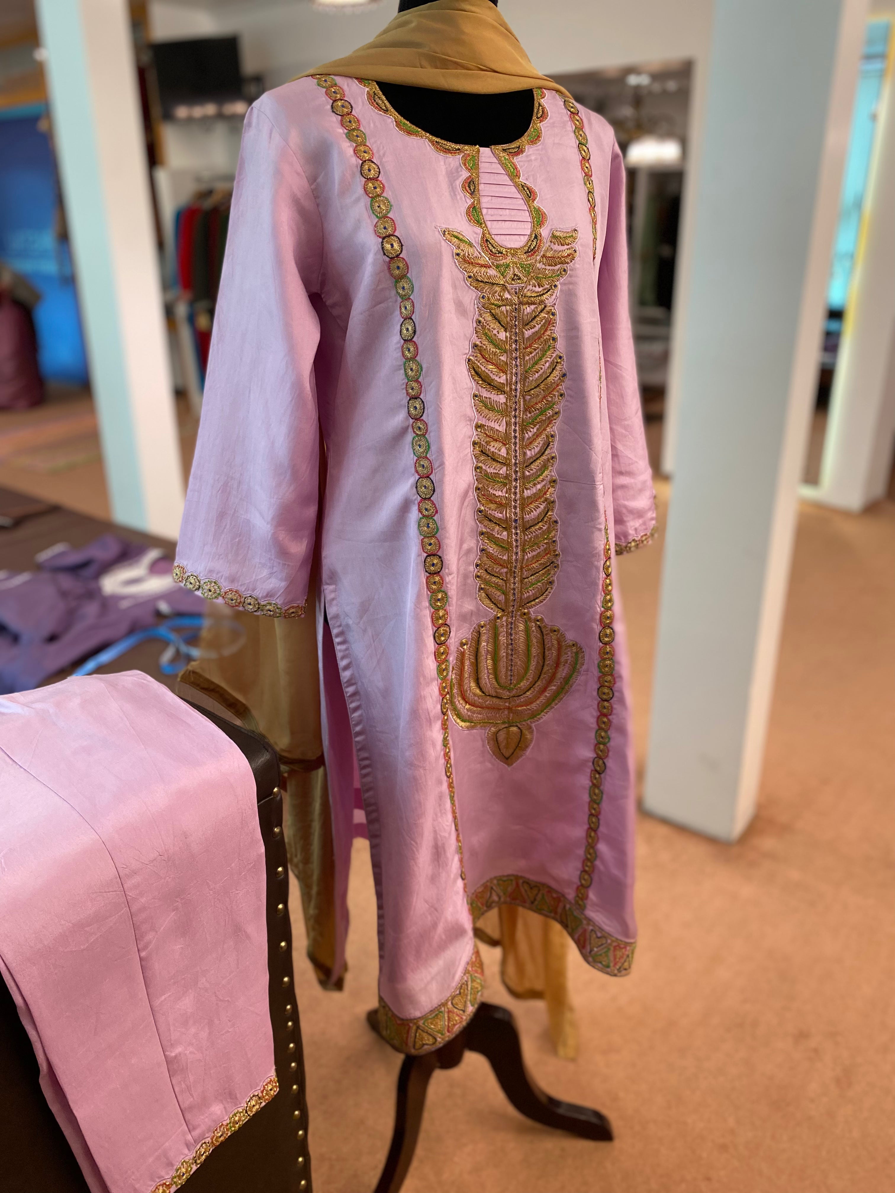 Pure silk tilla kurta set mtks365