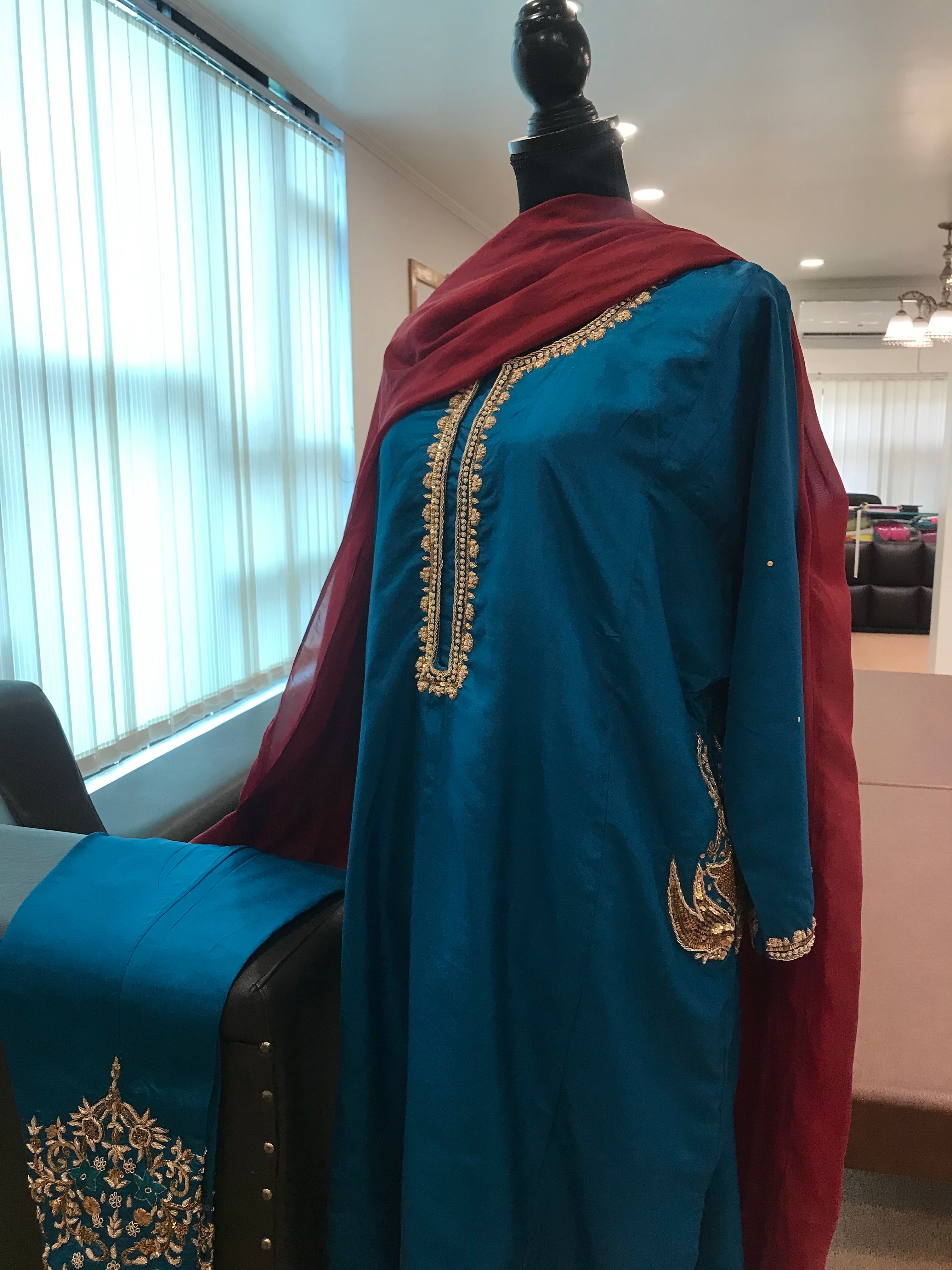 Handembroidered dress 3pc stitched