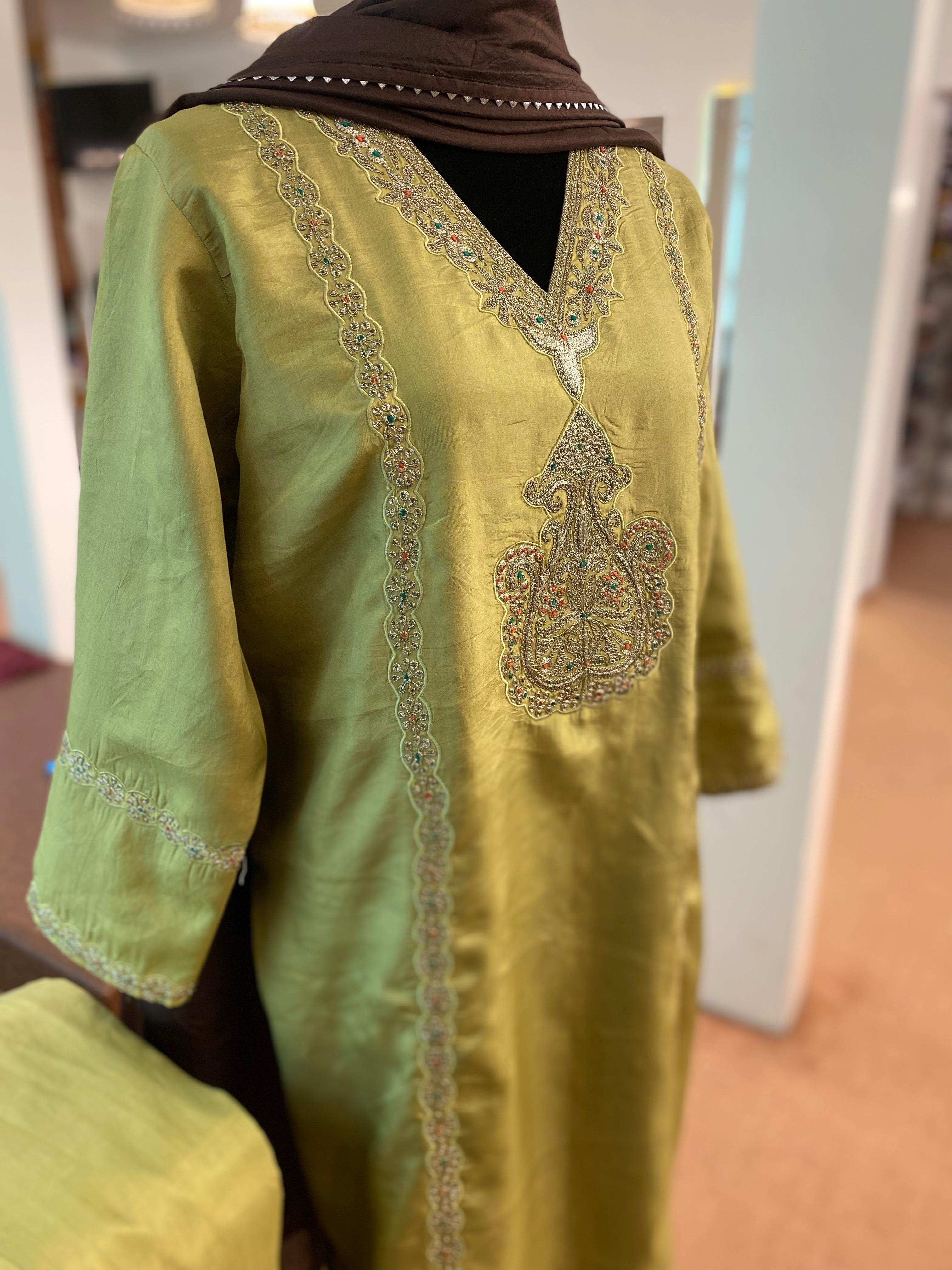 Pure silk suit 3pc stitched