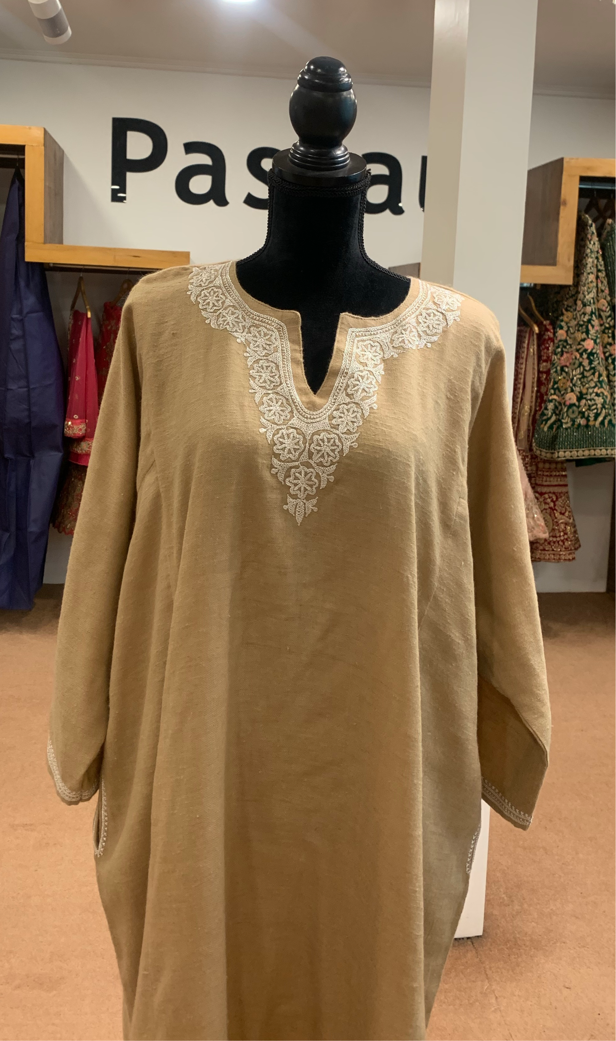 Pure pashmina wool blend pheran with Hand Tilla