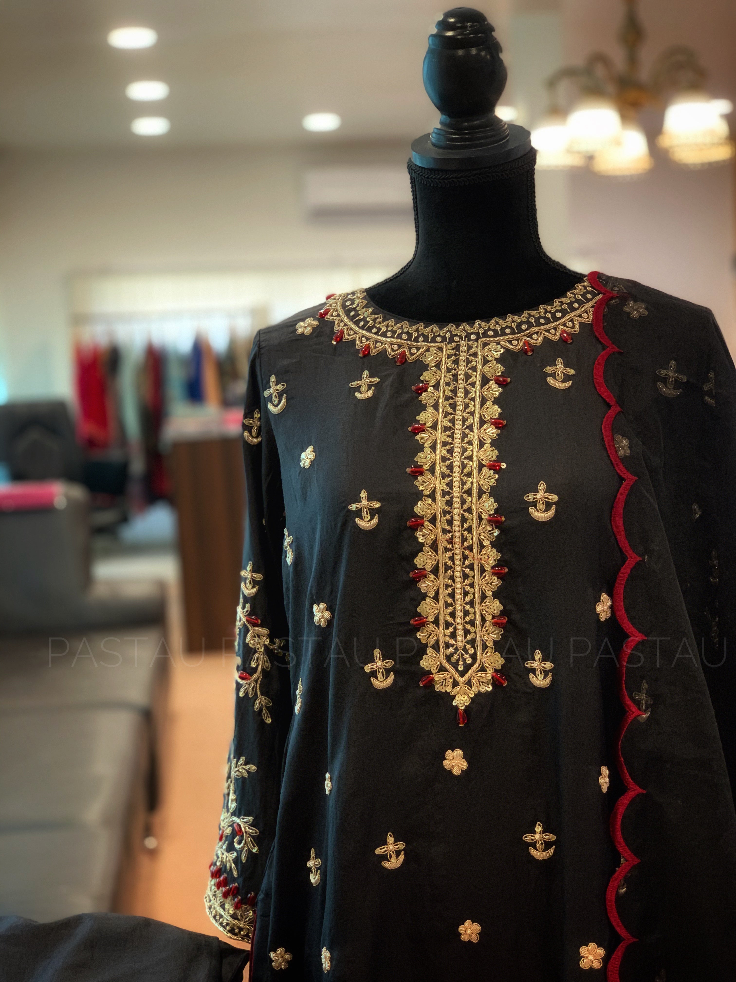 Handembroidered Pure silk suit Stitched