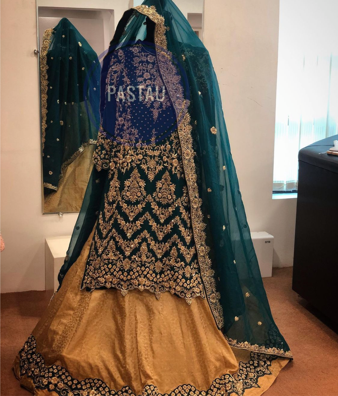 Hand embroidered Bridal ensemble - Pastau