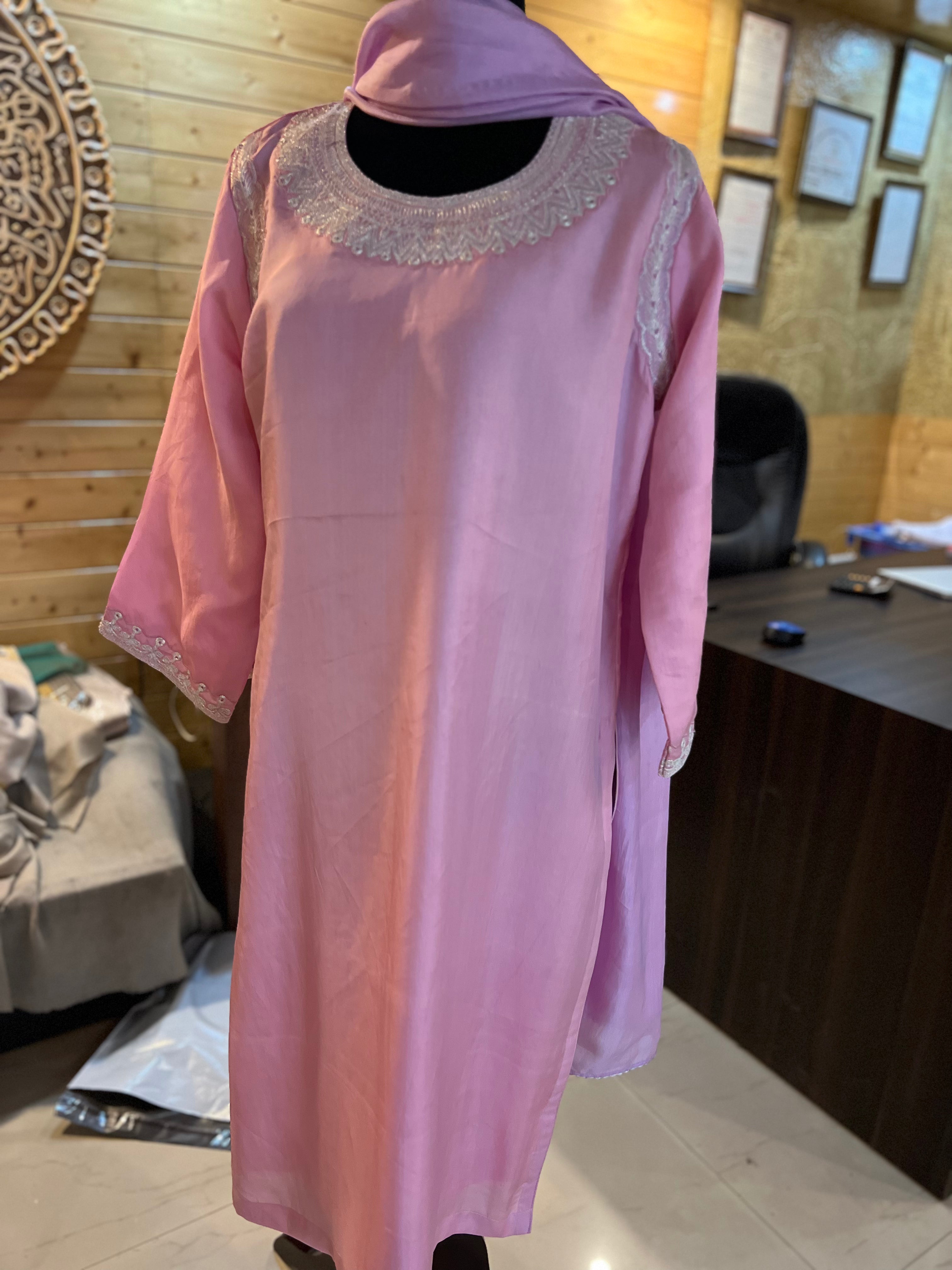 Puresilk 3 piece suit mtks348