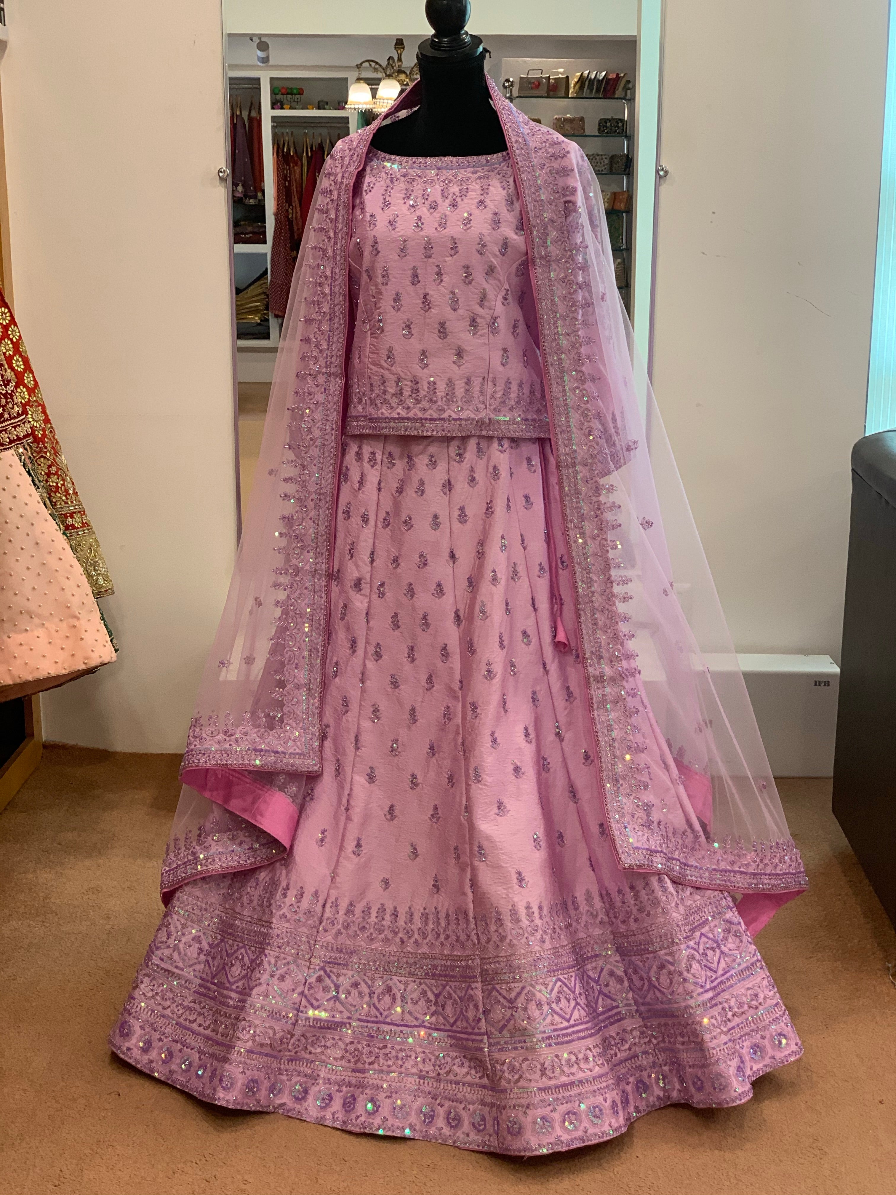 Handembroidered Bridal ensemble - Pastau