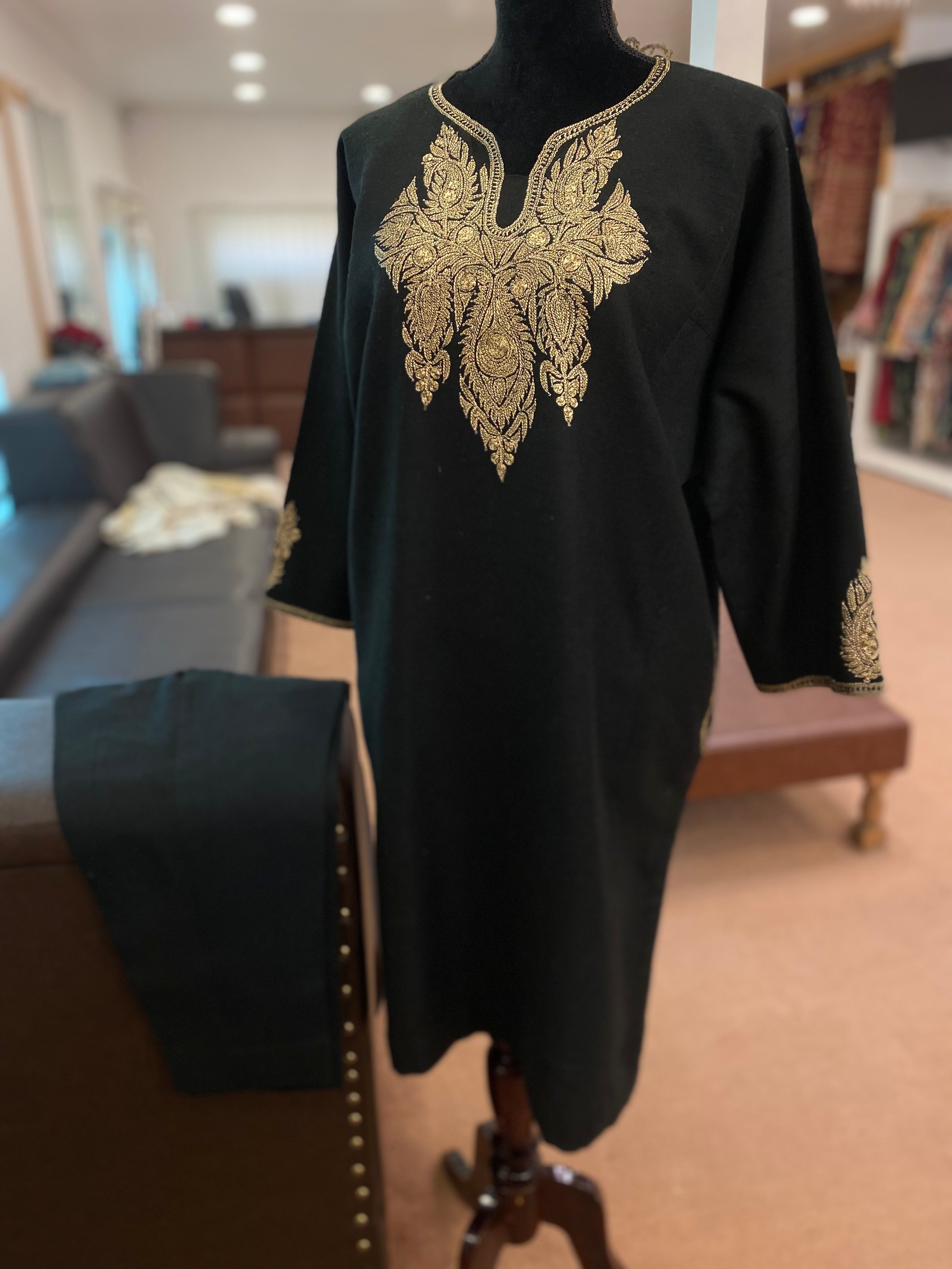 Pure pashmina blend pheran set 2pc with Hand tilla