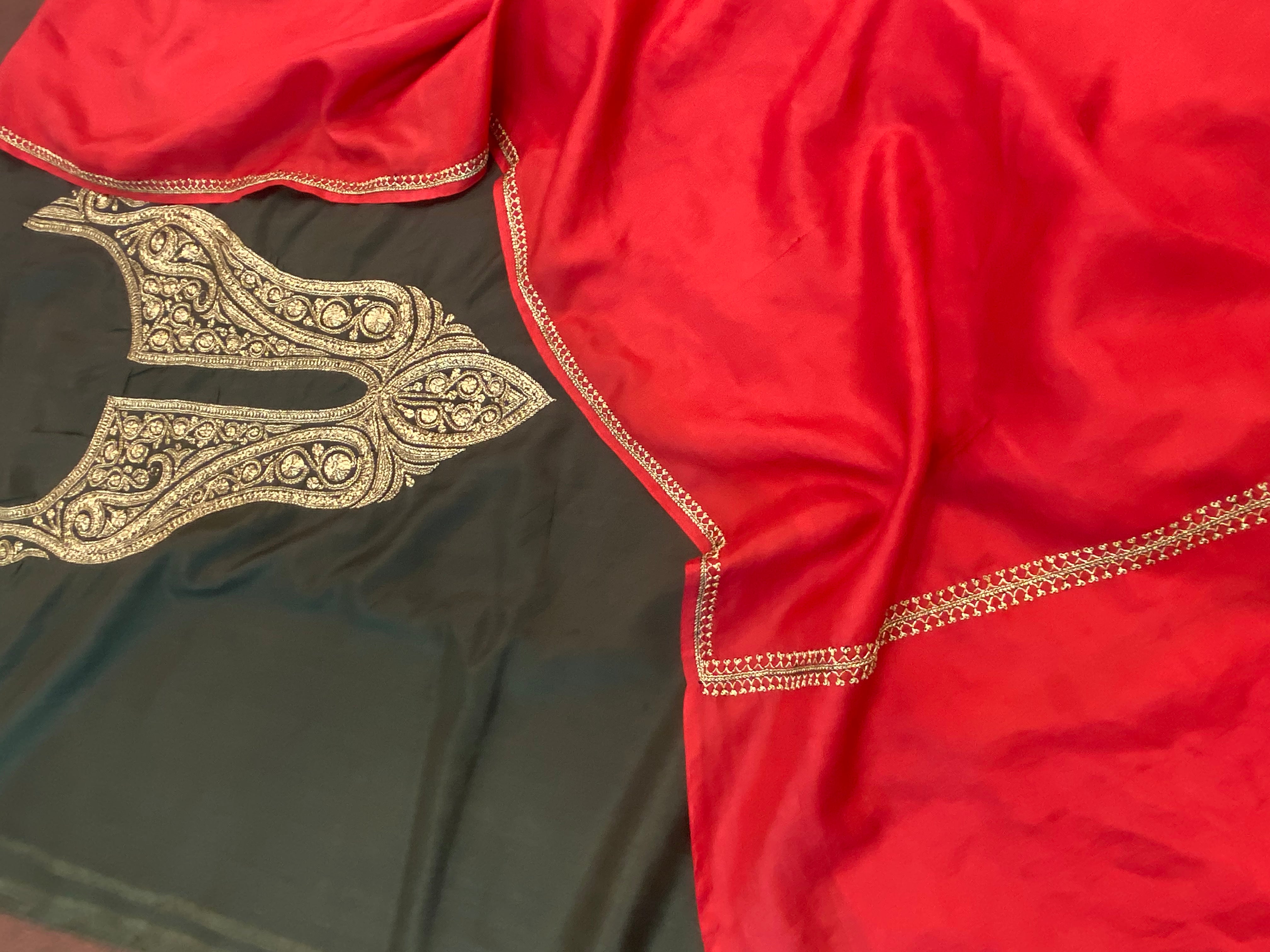 Hand tilla 3 piece suit with shawl