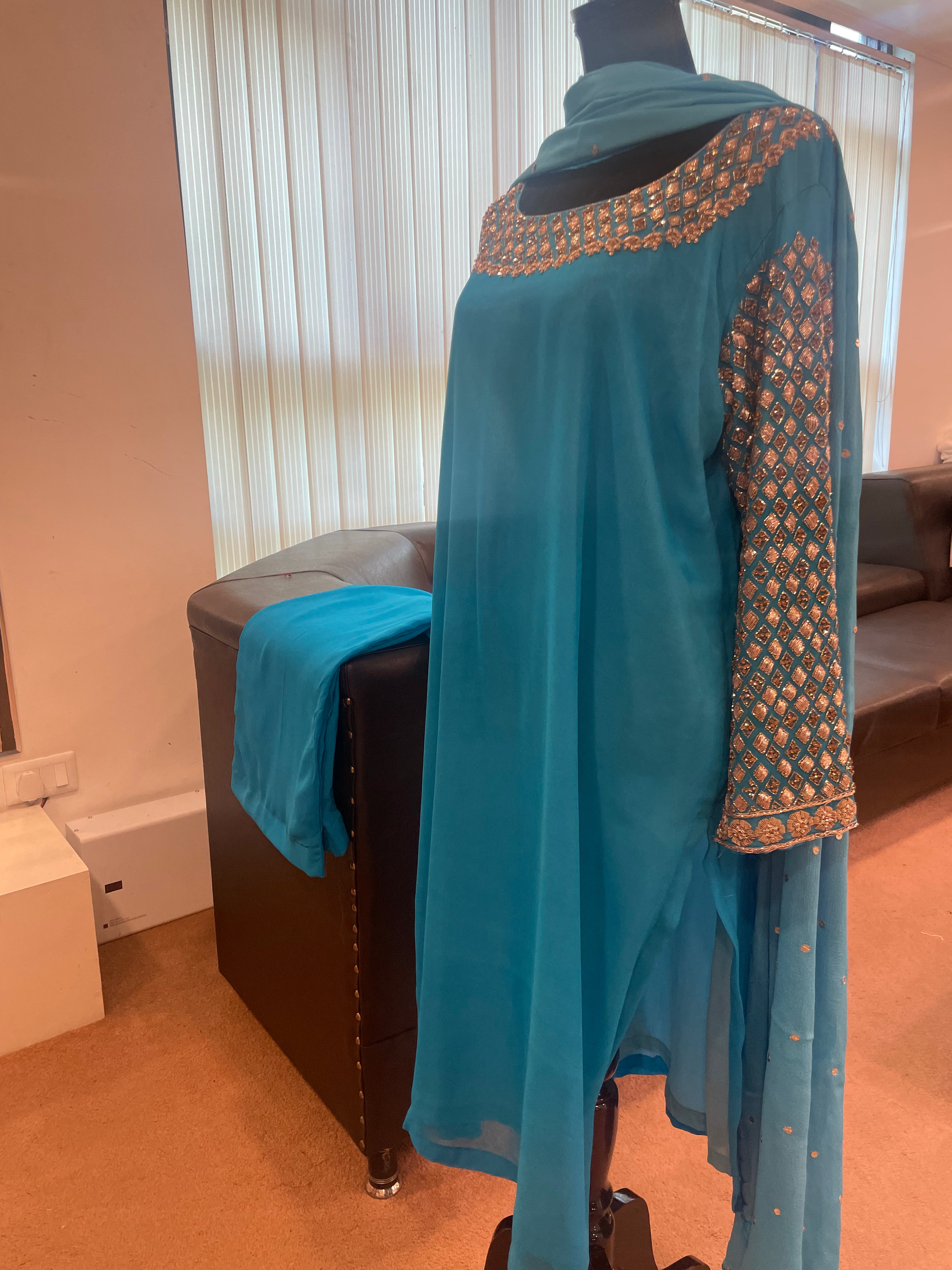 Handembroidered 3 piece set