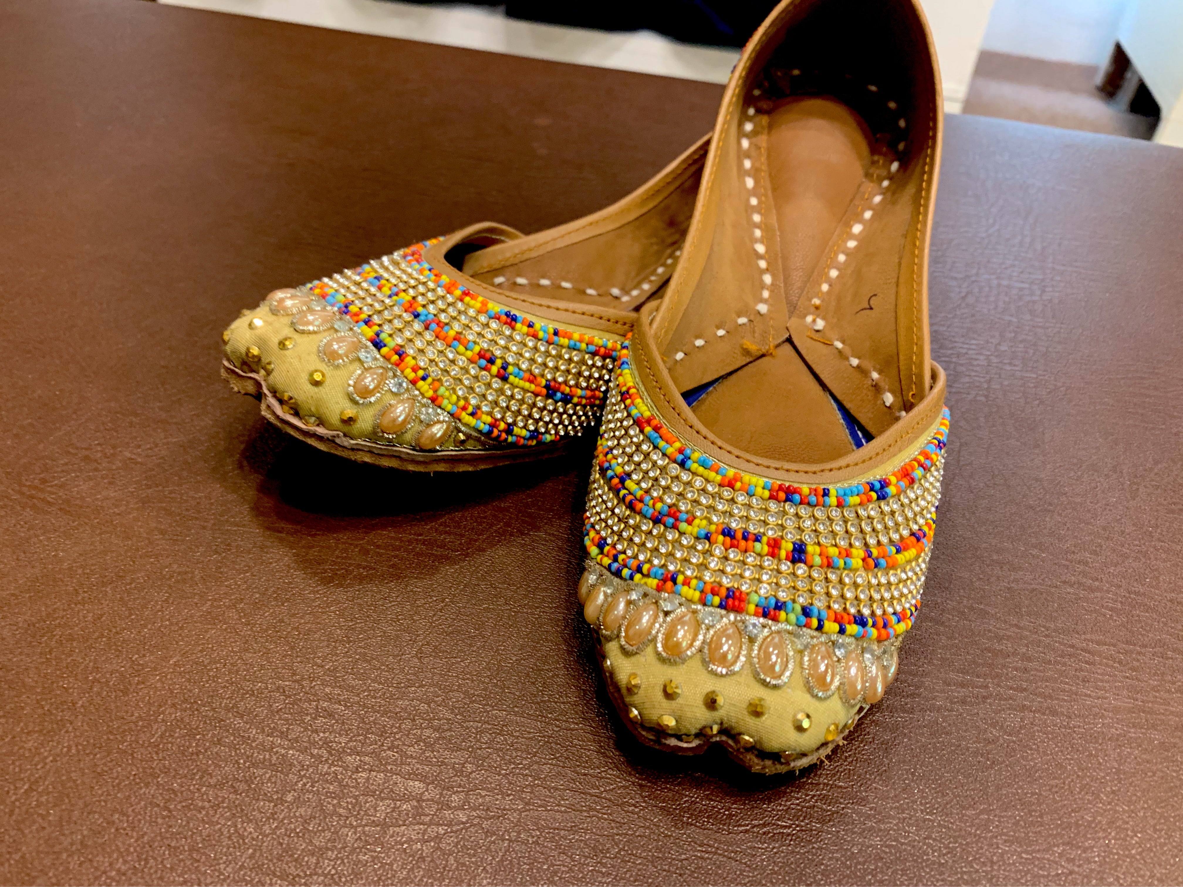 Handmade Genuine Leather jutti - Pastau