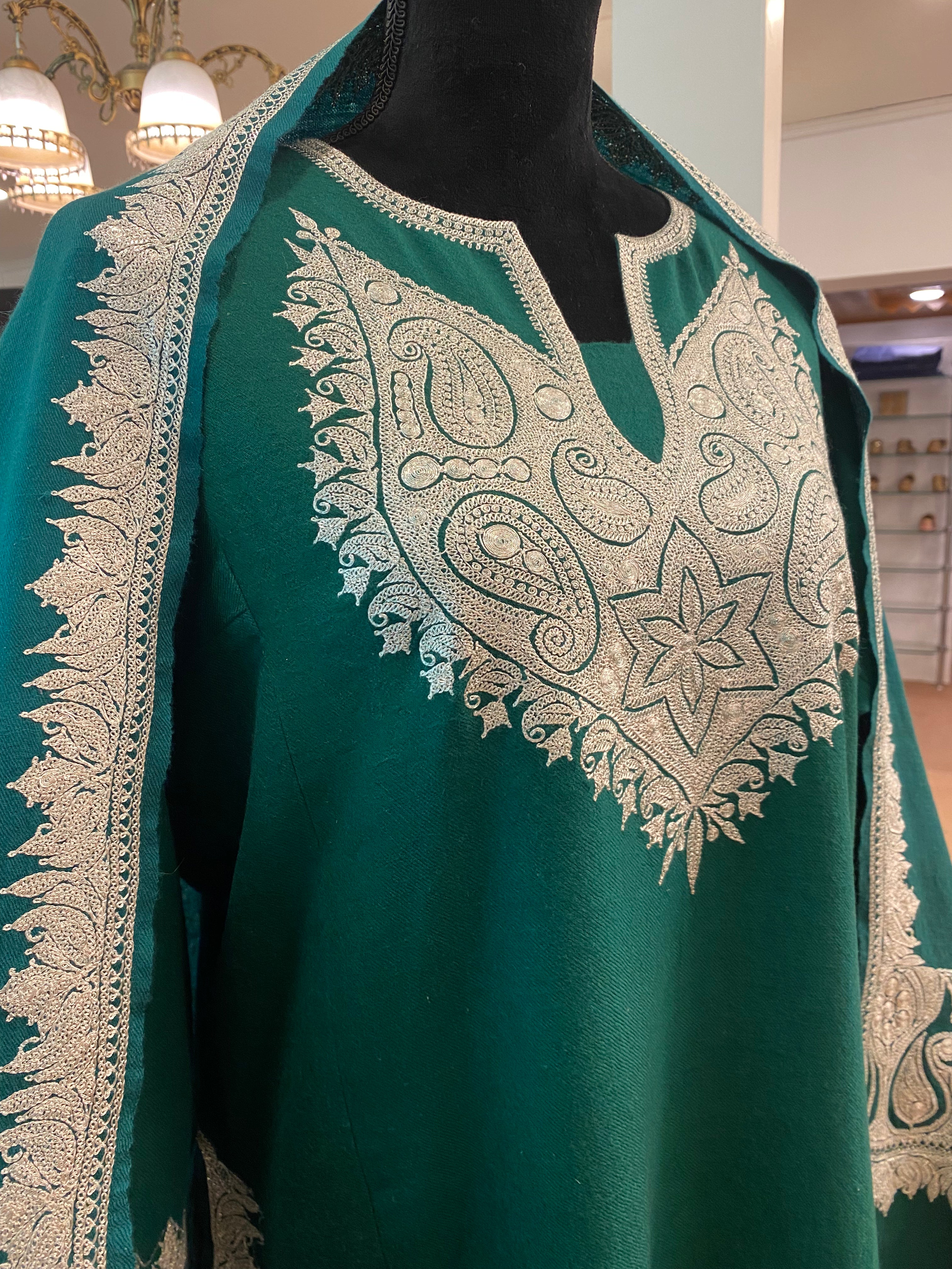 Hand Tilla pashmina pheran set 3pc stitched