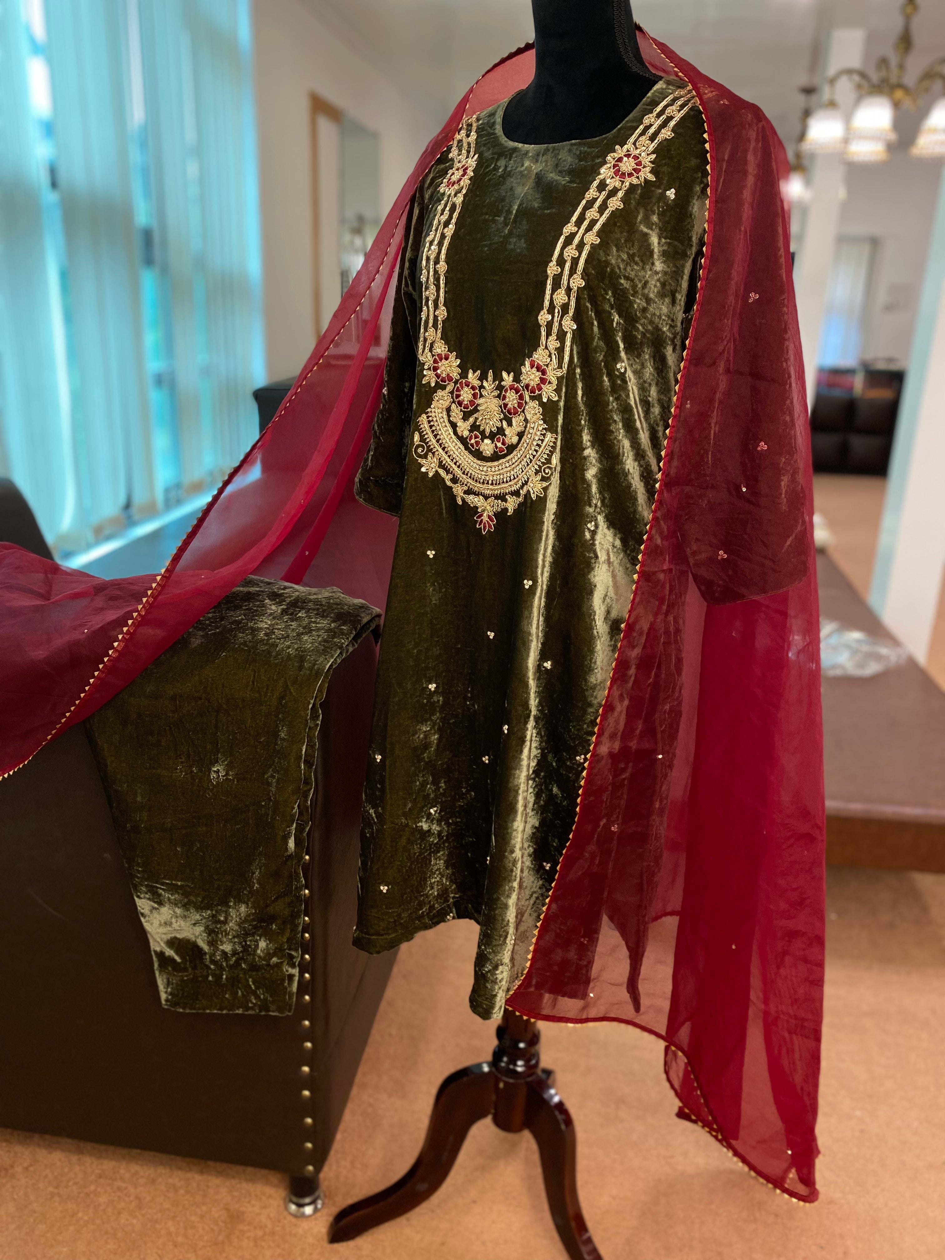 Handembroidered velvet dress with organza duppata