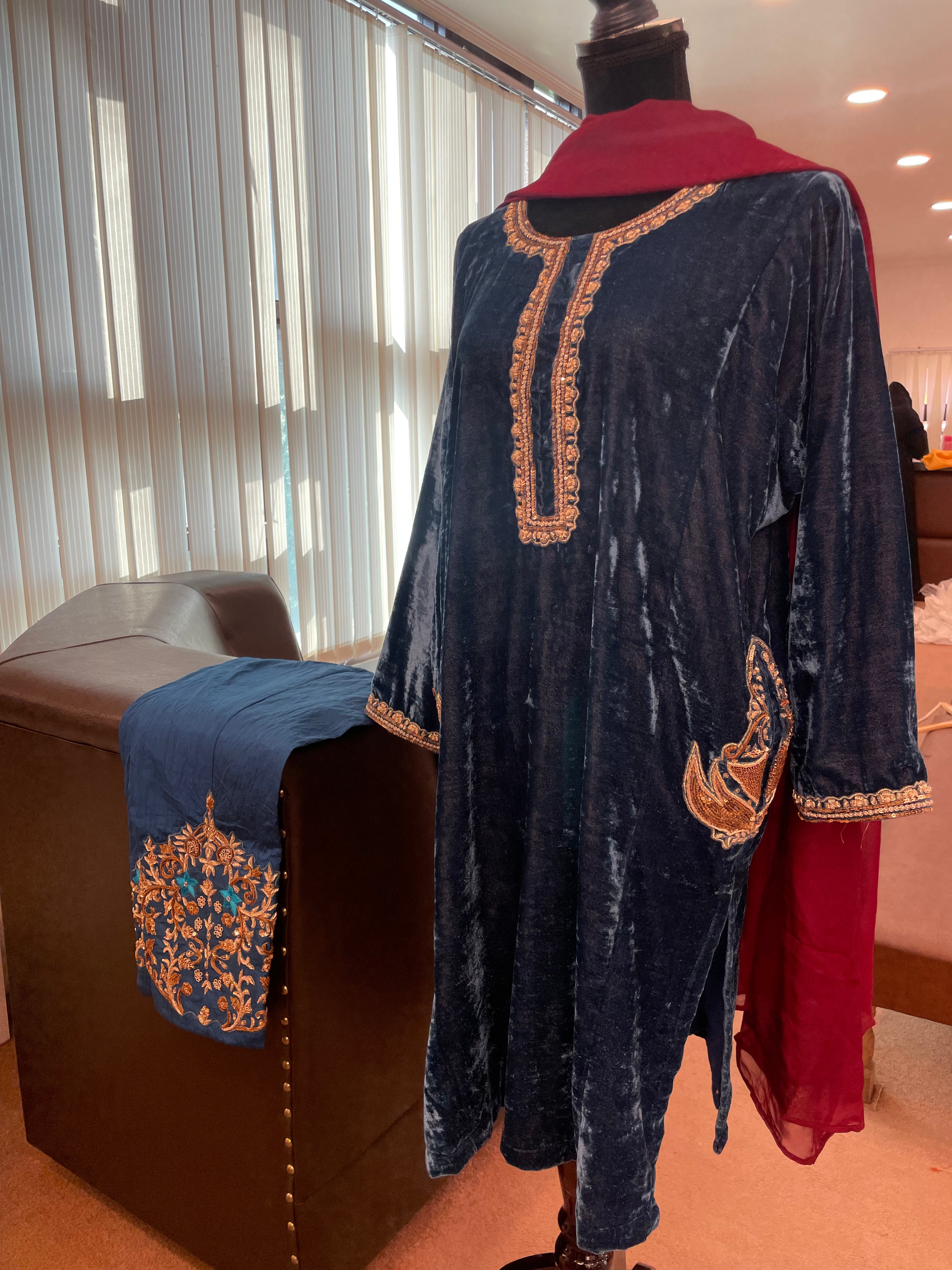 Handembroidered kurta set