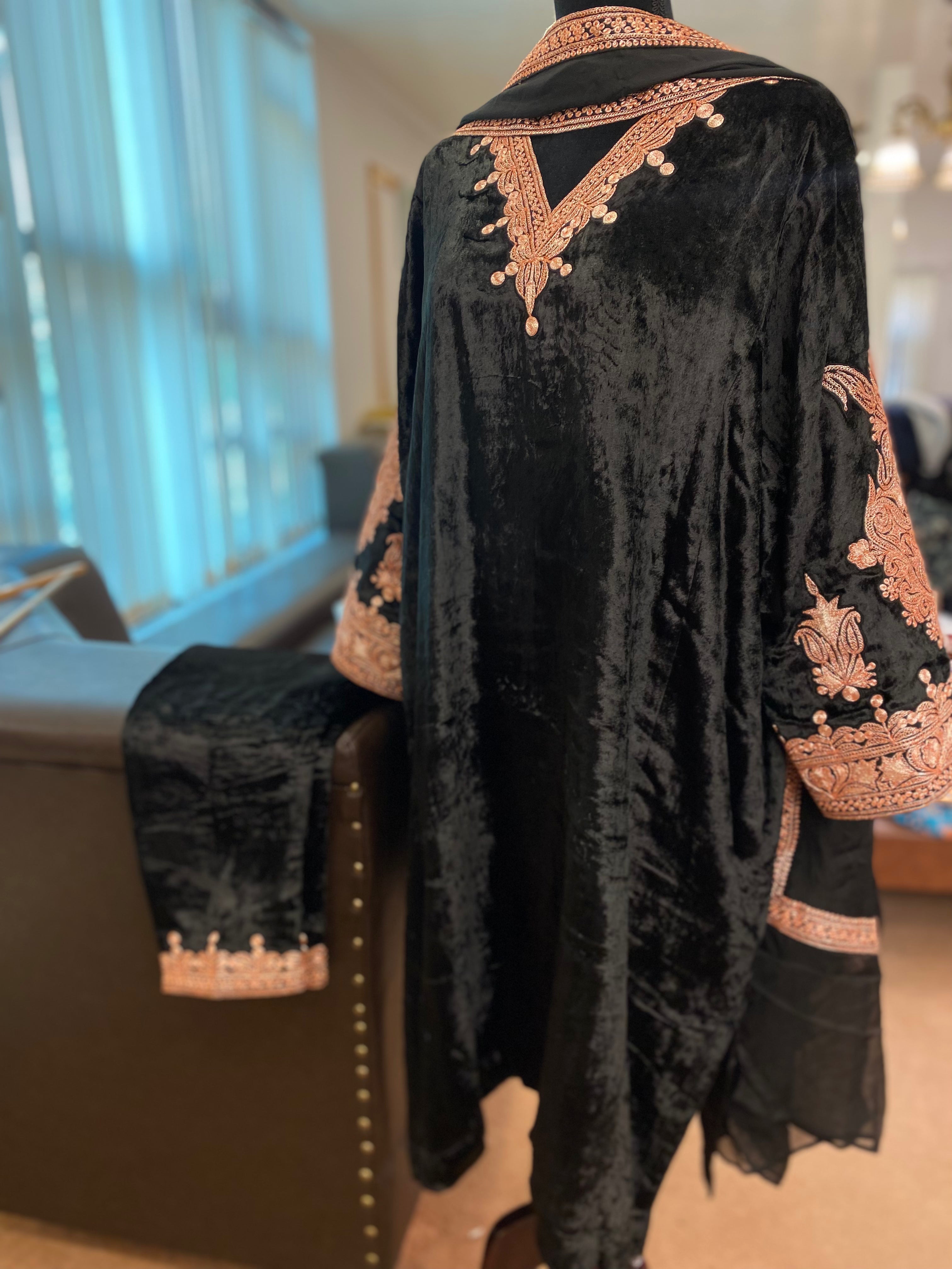 Velvet pheran set 3pc
