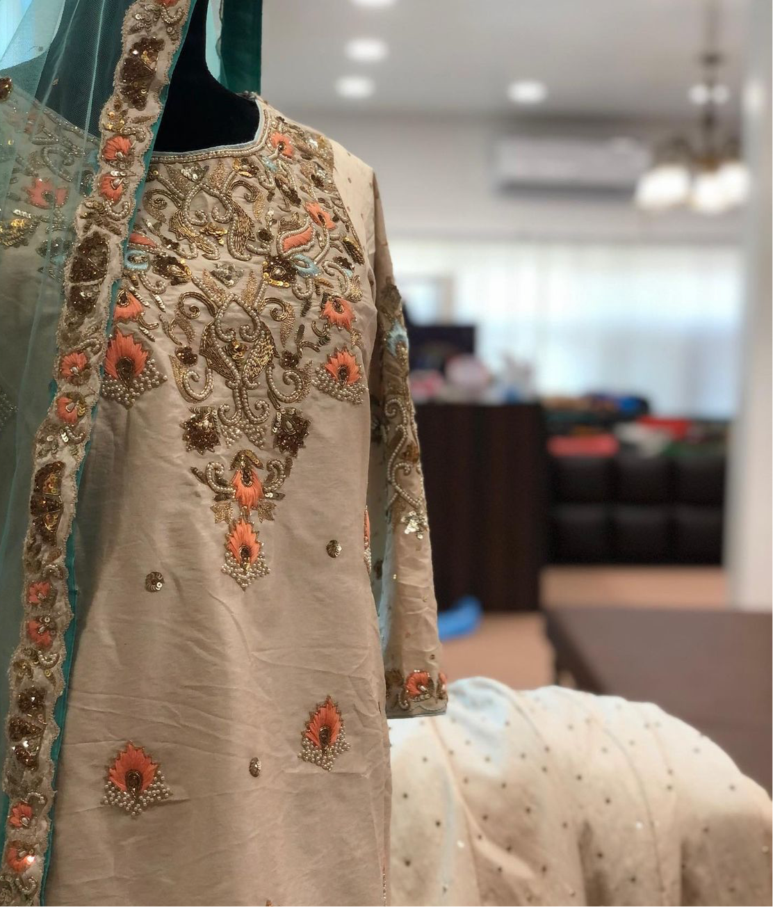 Hand embroidered Bridal ensemble - Pastau