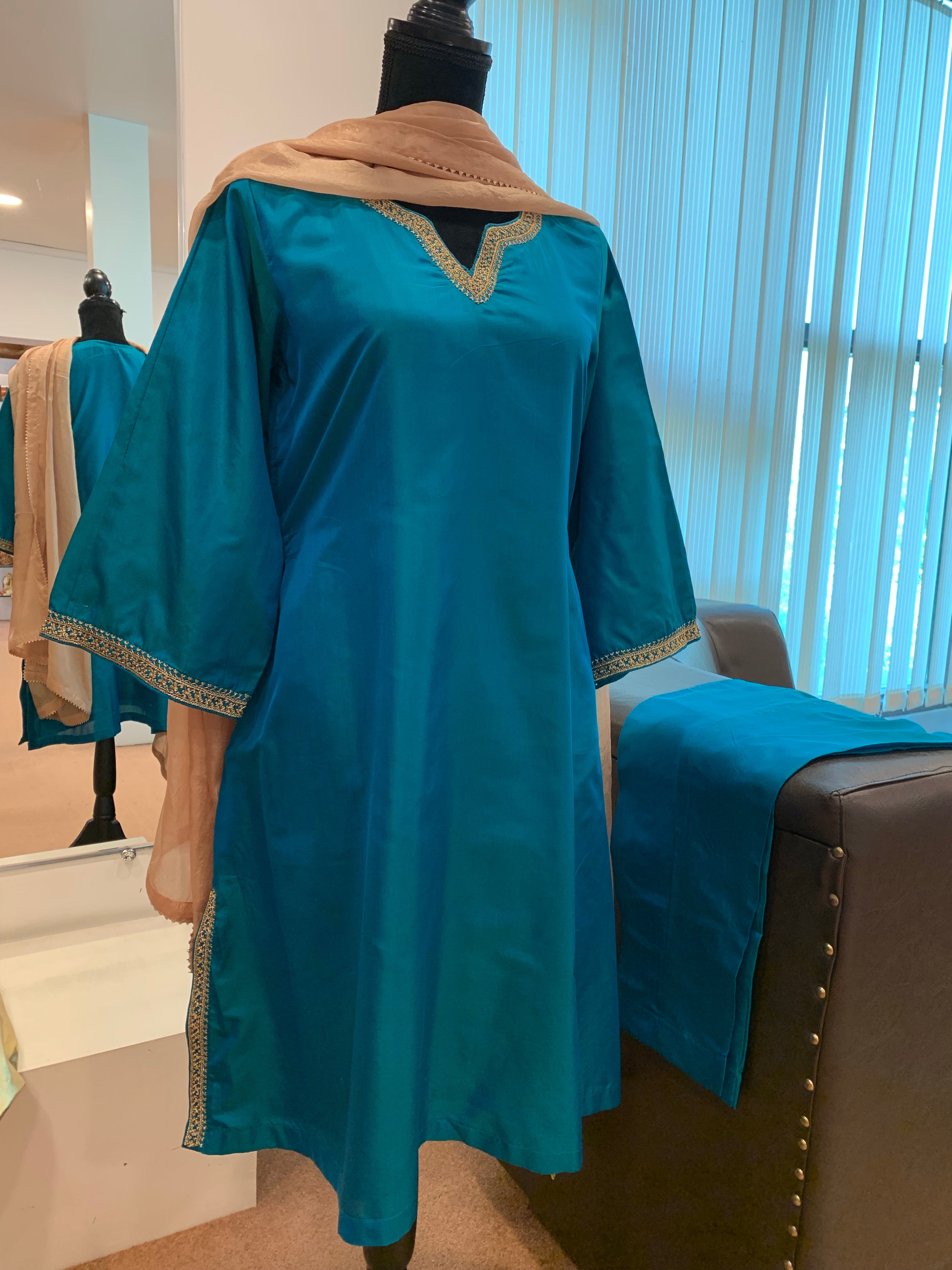 Hand Tilla pure silk 3pc stitched