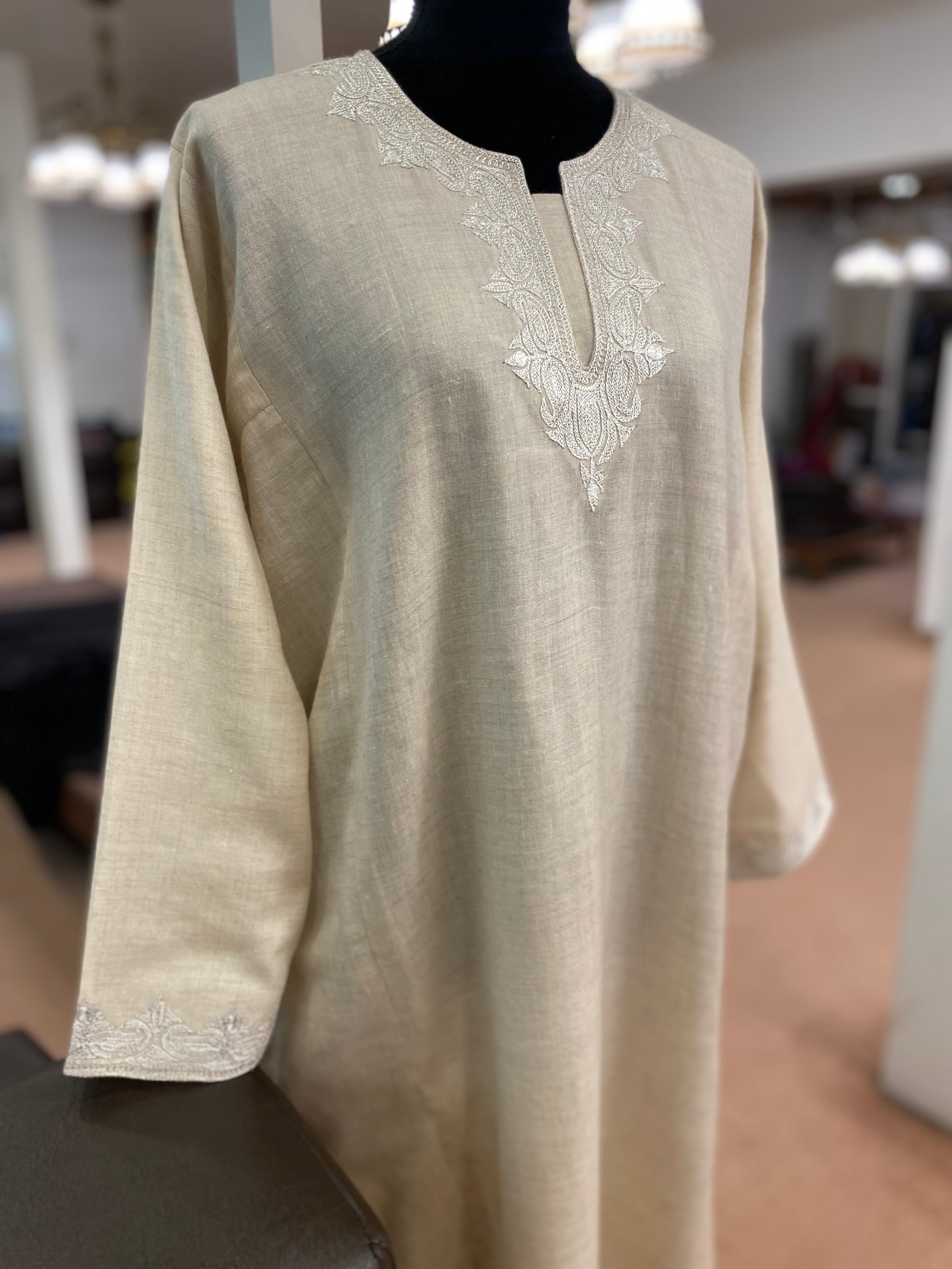 Pure pashmina blend pheran with hand tilla Pwb279