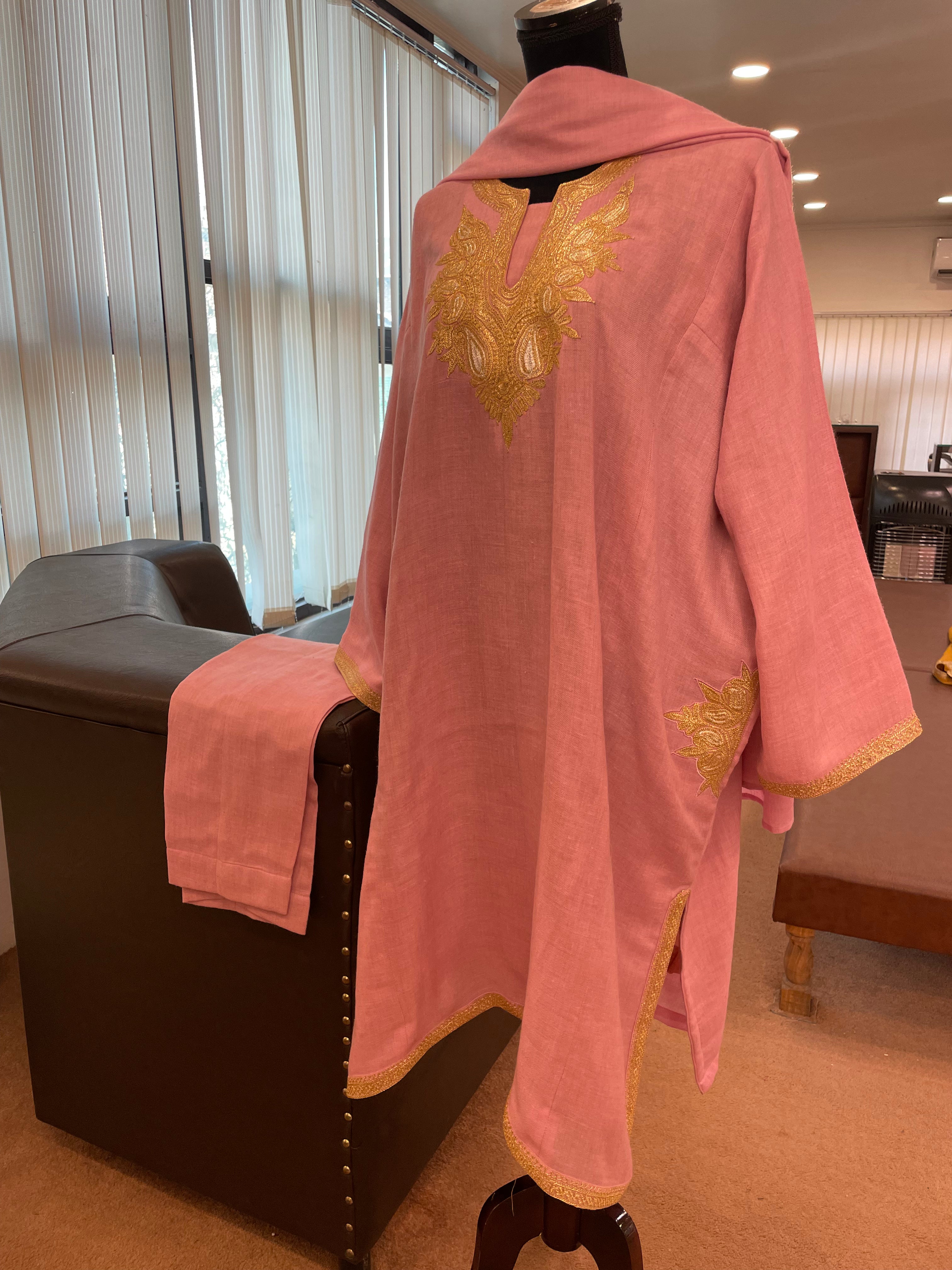 Purepashmina blend pheran set with handtilla