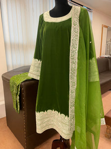 Kashmiri Machinework tilla suit