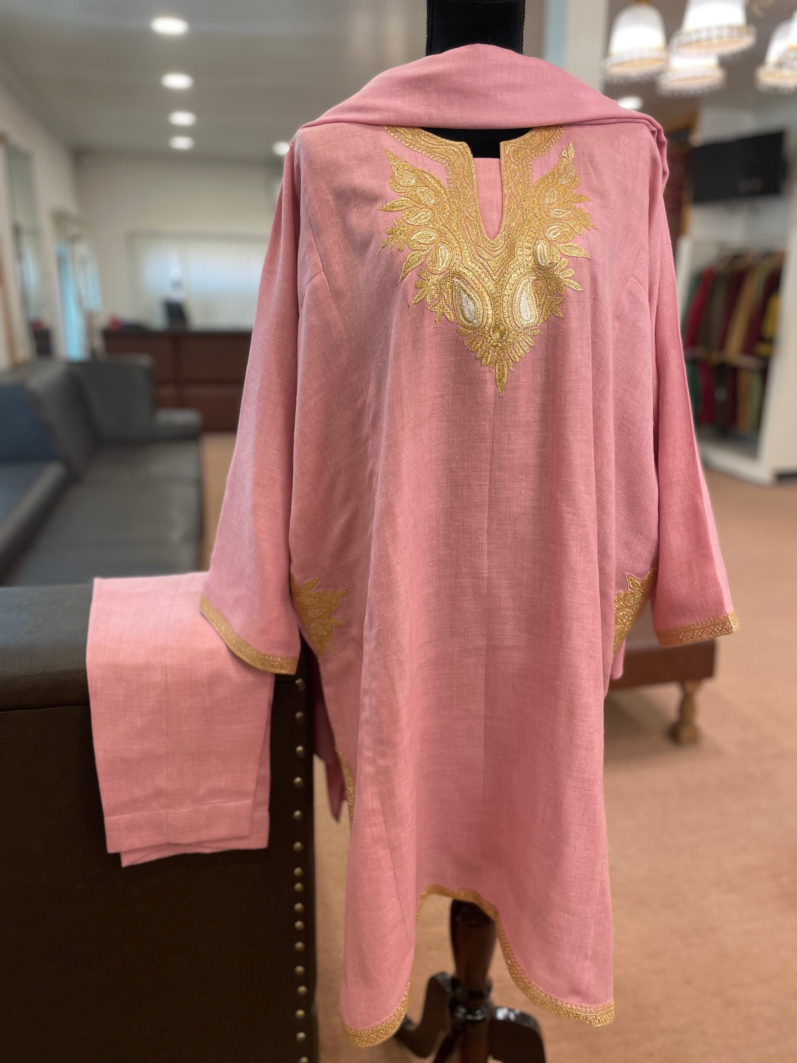 Purepashmina blend pheran set with handtilla