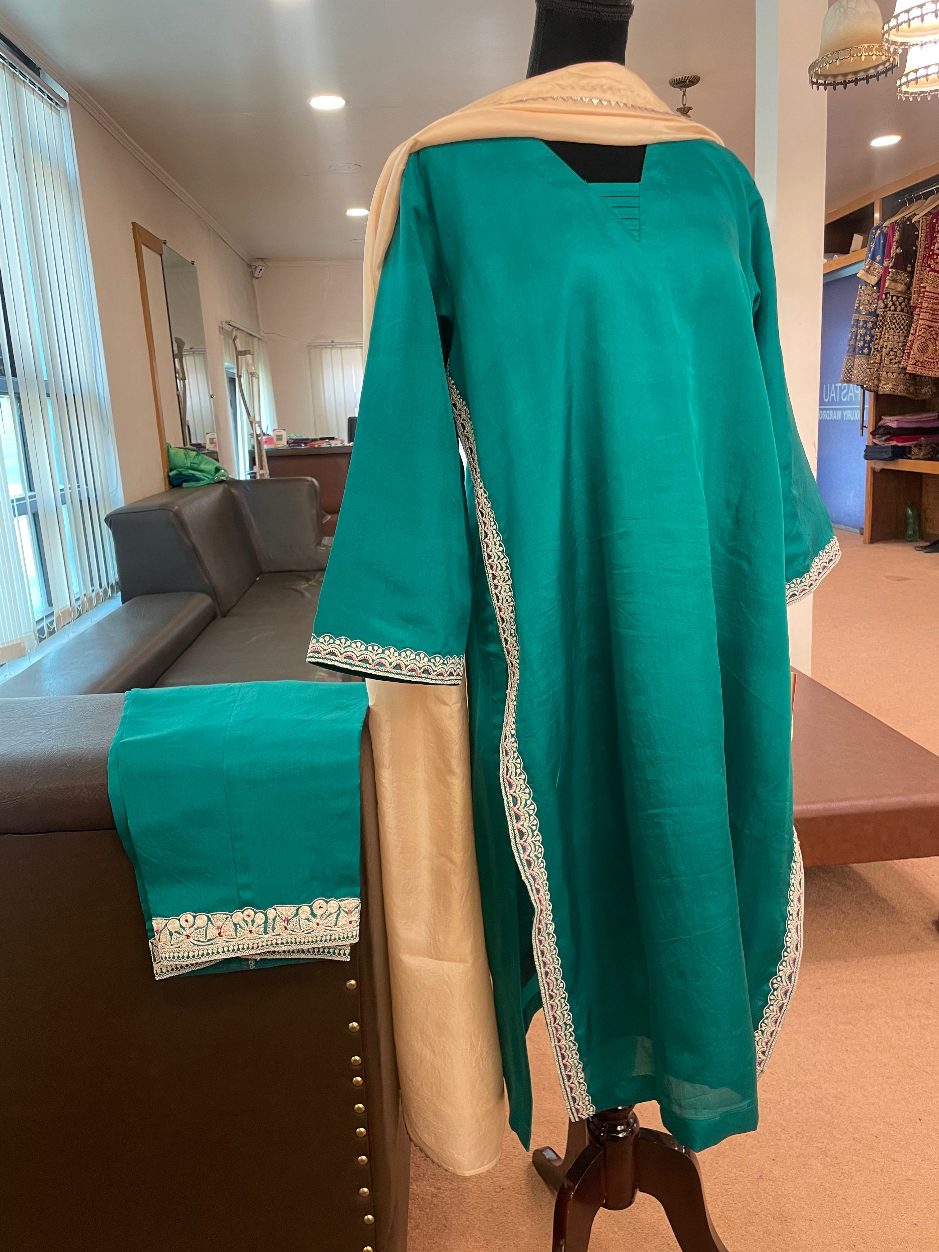Puresilk kurta set Mtks338